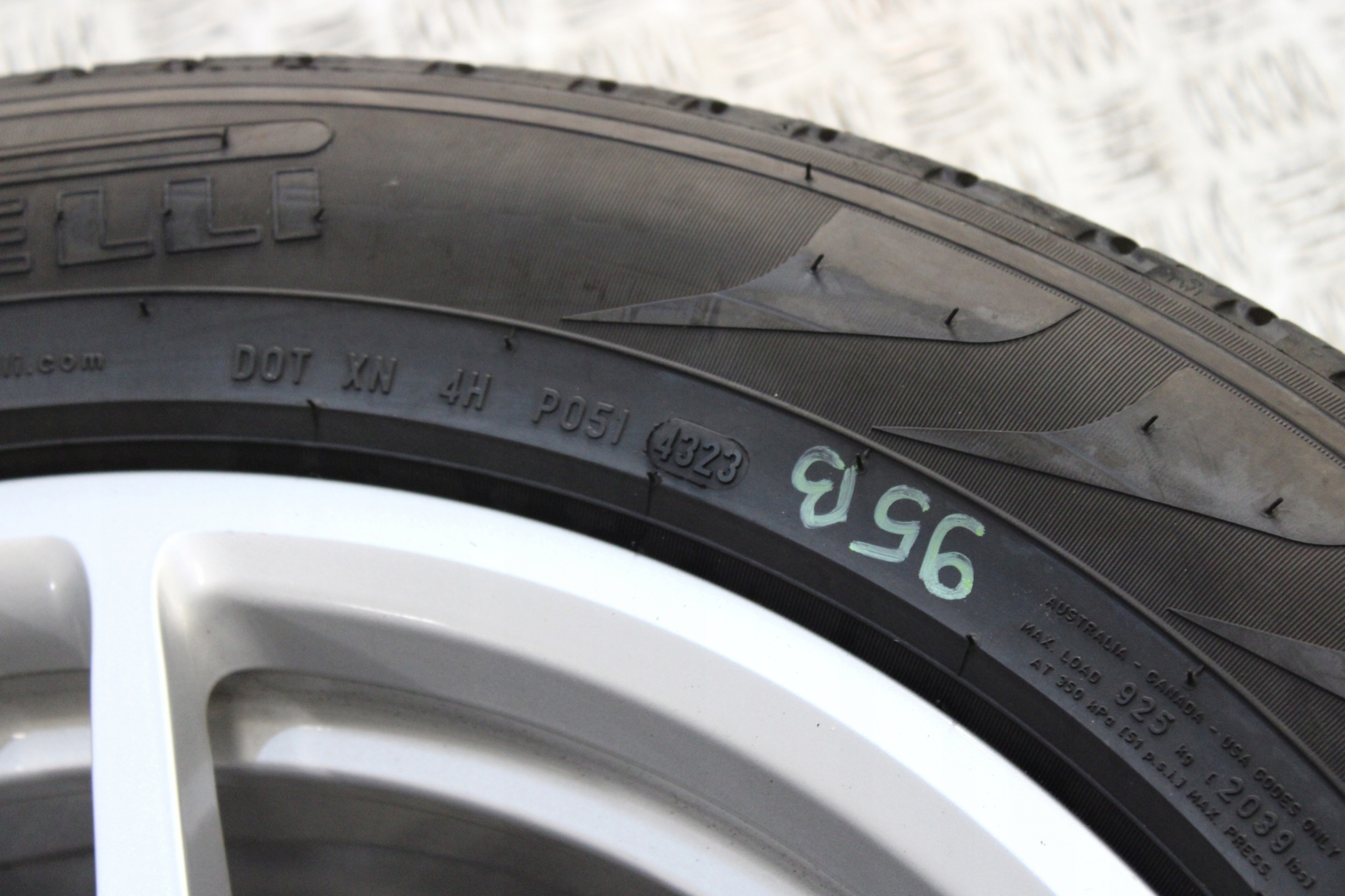 wheels discs disc 235/60 R18 ET21 PORSCHE MACAN 95B 95B601025AS