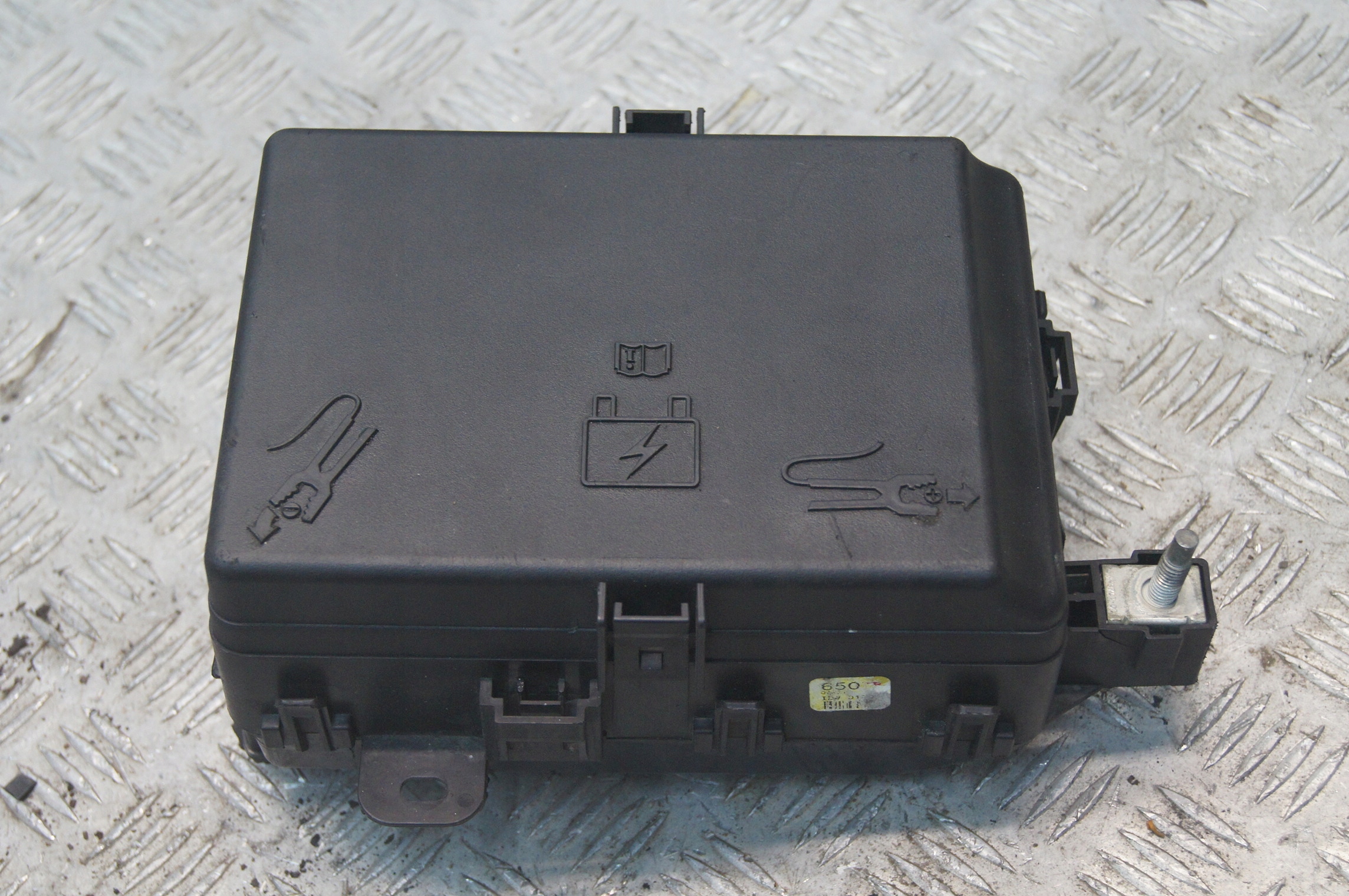 Maserati Levante коробка корпус bezpiecznikow