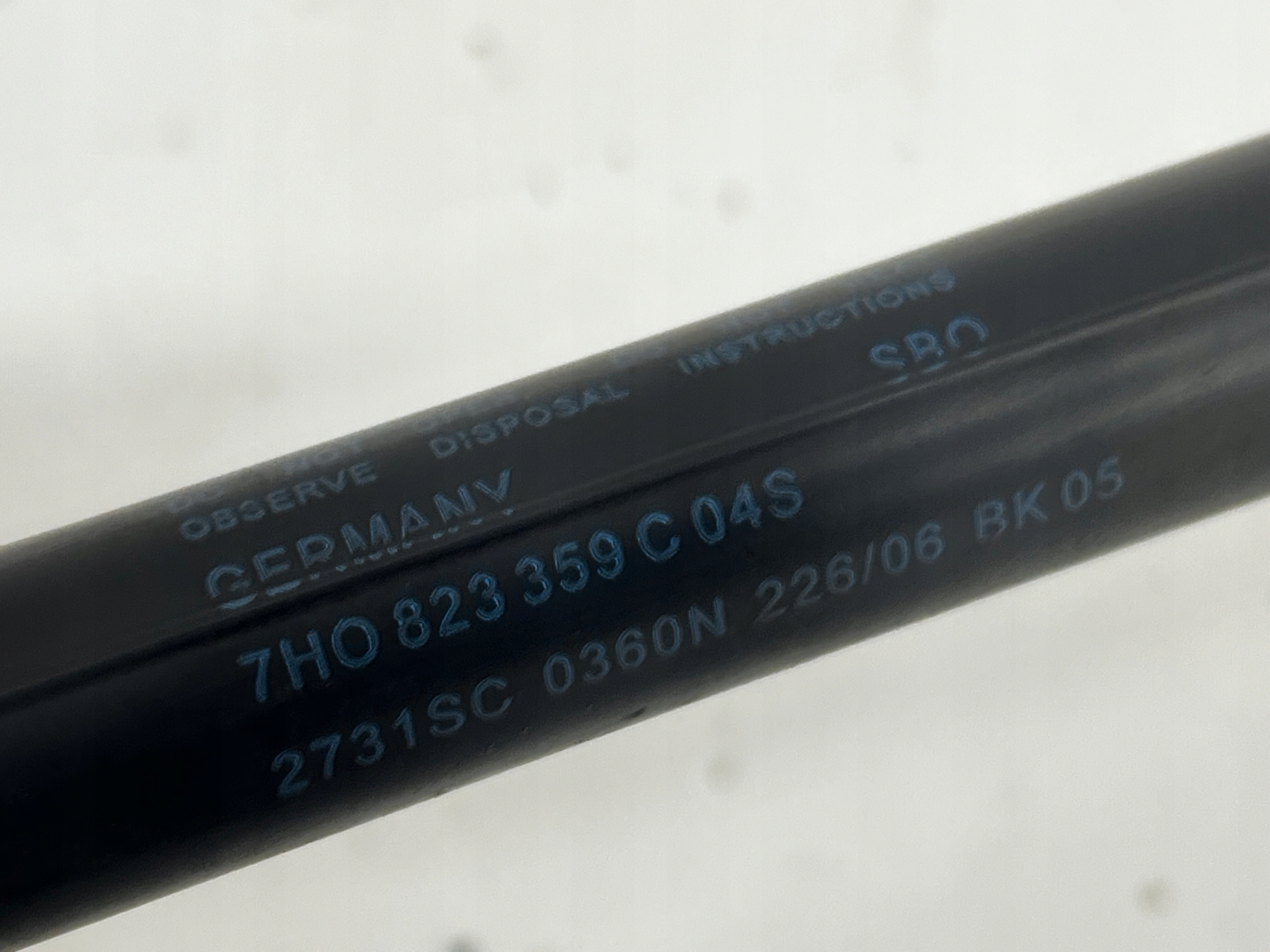 VW T5 damper telescope bonnets 7H0823359C
