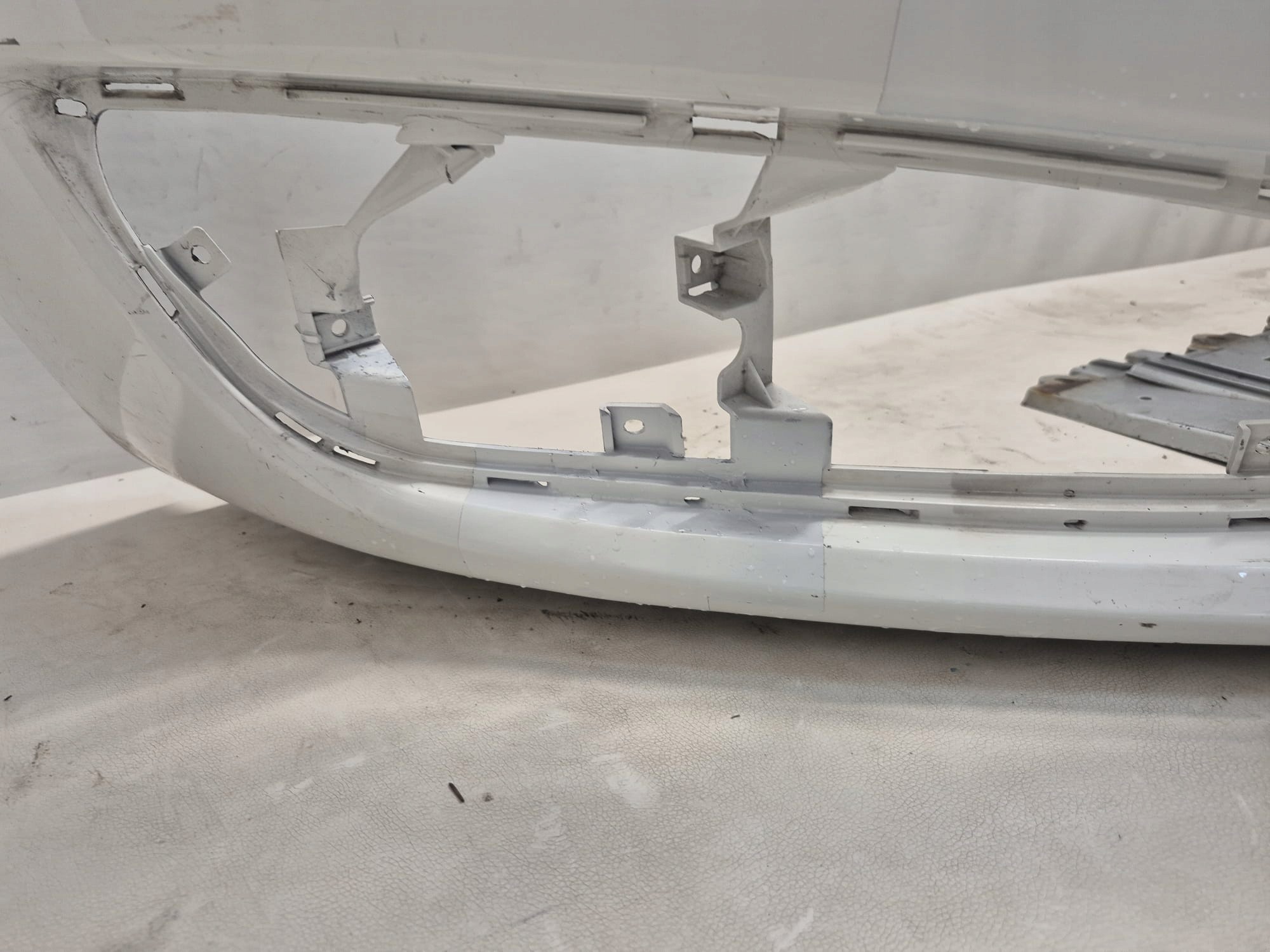 OPEL INSIGNIA A and 1 LIFT 13-17 bumper front front washer 4XPDC