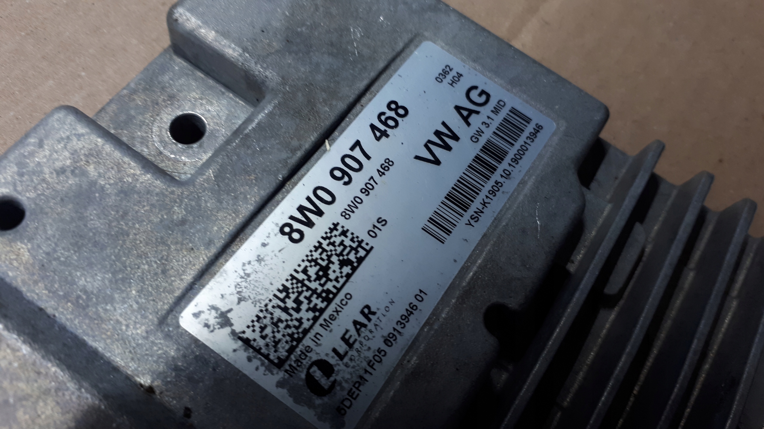 A4 B9 LIFT module control unit INTERFACE 8W0907468 A5