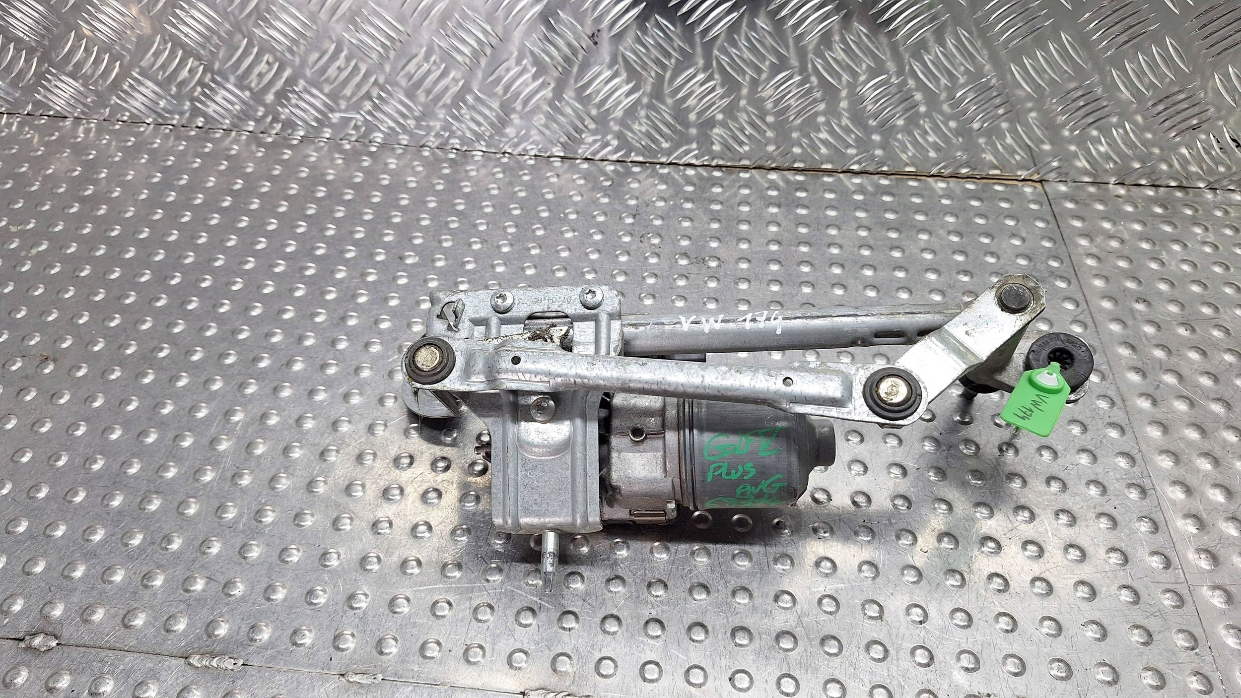 wiper mechanism left front 5M0955023C 5M0955119 VW GOLV V plus