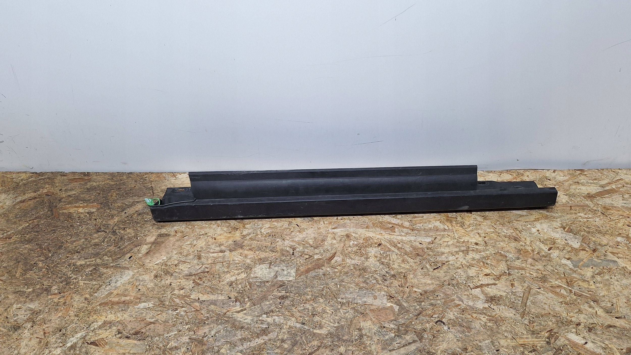 cap threshold moulding threshold left FORD C-MAX MK2 10- AM51-R10259-A