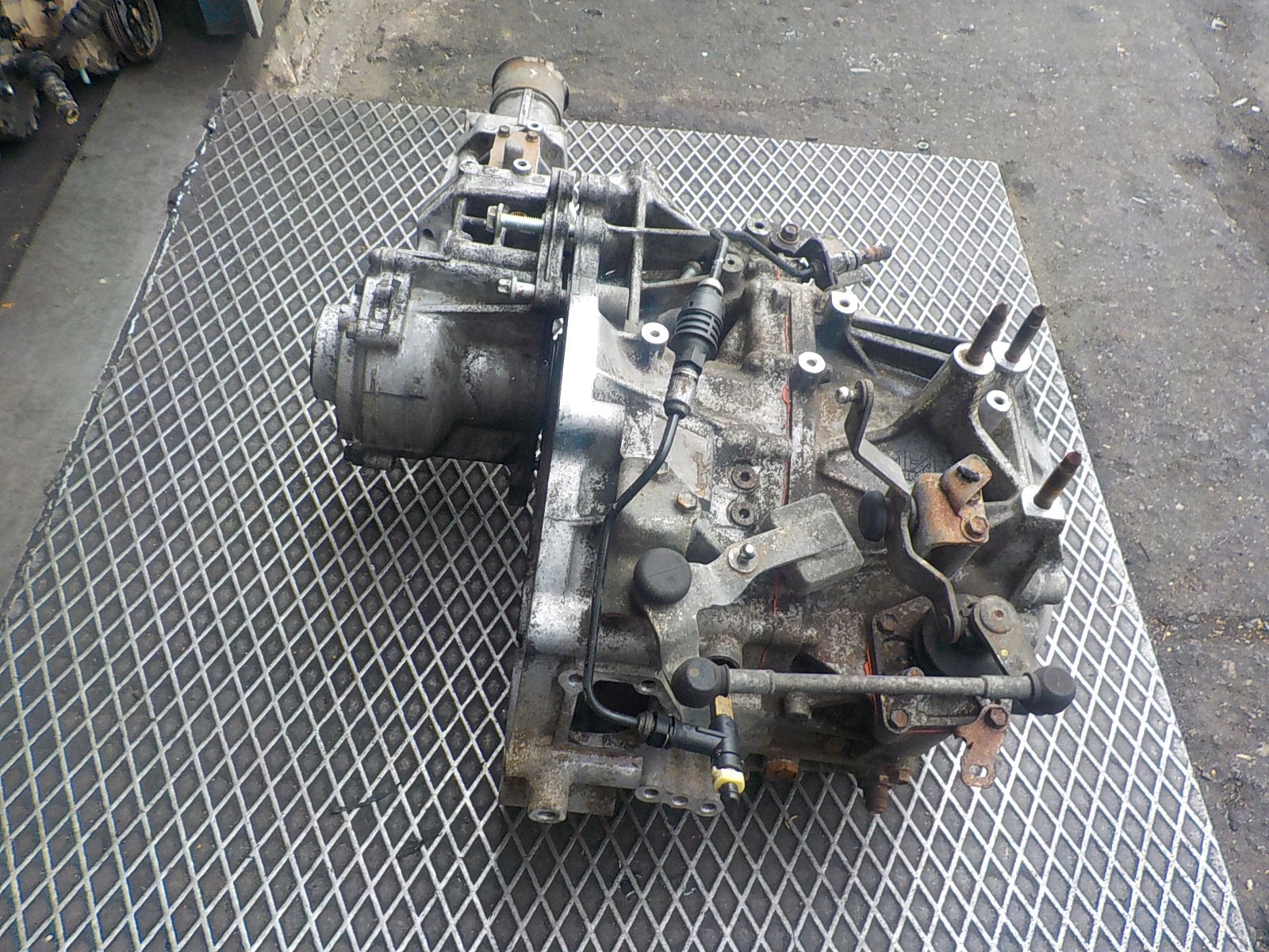 MITSUBISHI OUTLANDER II CAMBIO REDUKTOR 2.0 DID P05273278AD