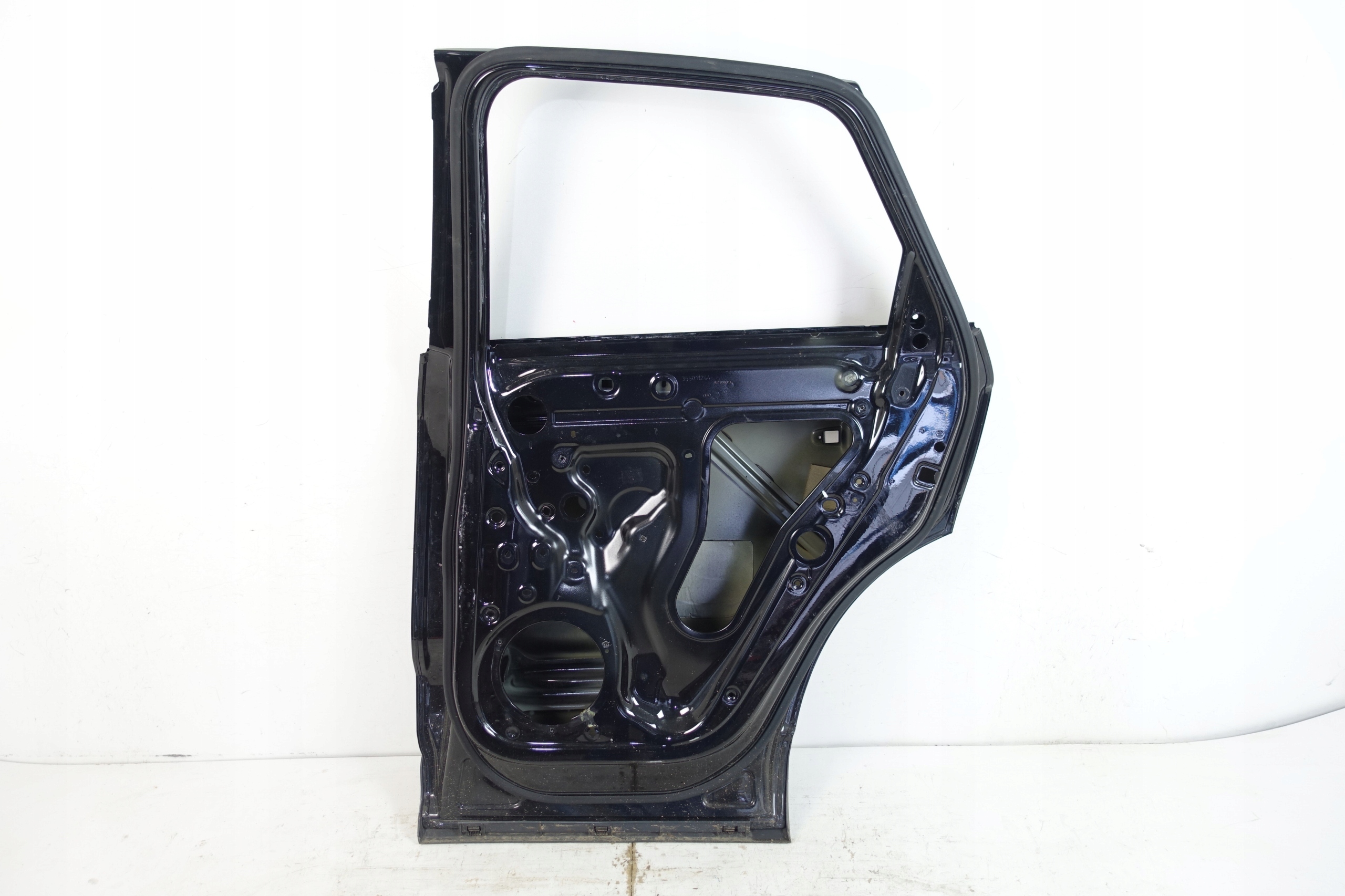 AUDI Q3 8U 2011- door right rear part right rear.
