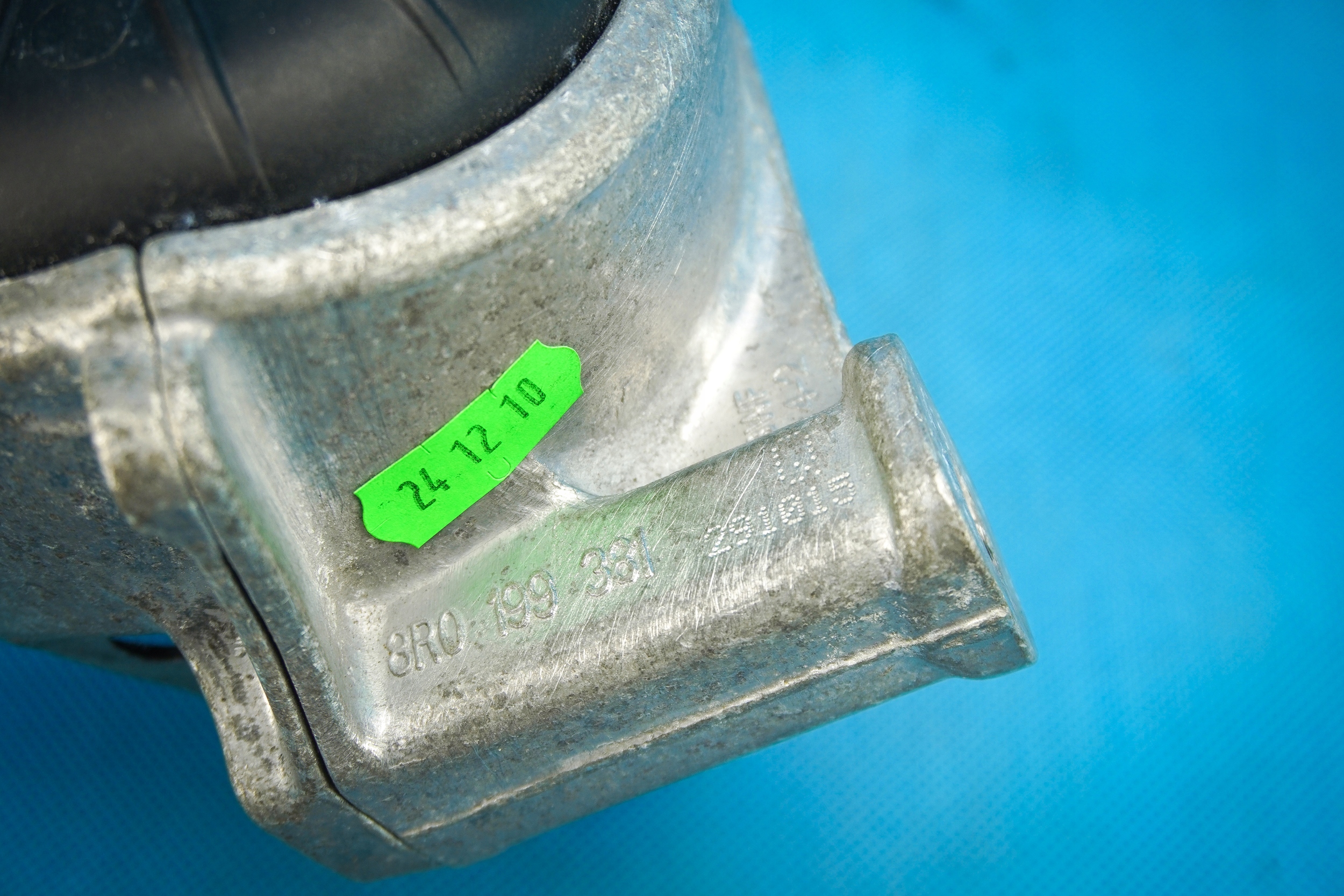 engine mount left Audi Q5 8R 8R0199381Q 3.0TDI 3.0TFSI