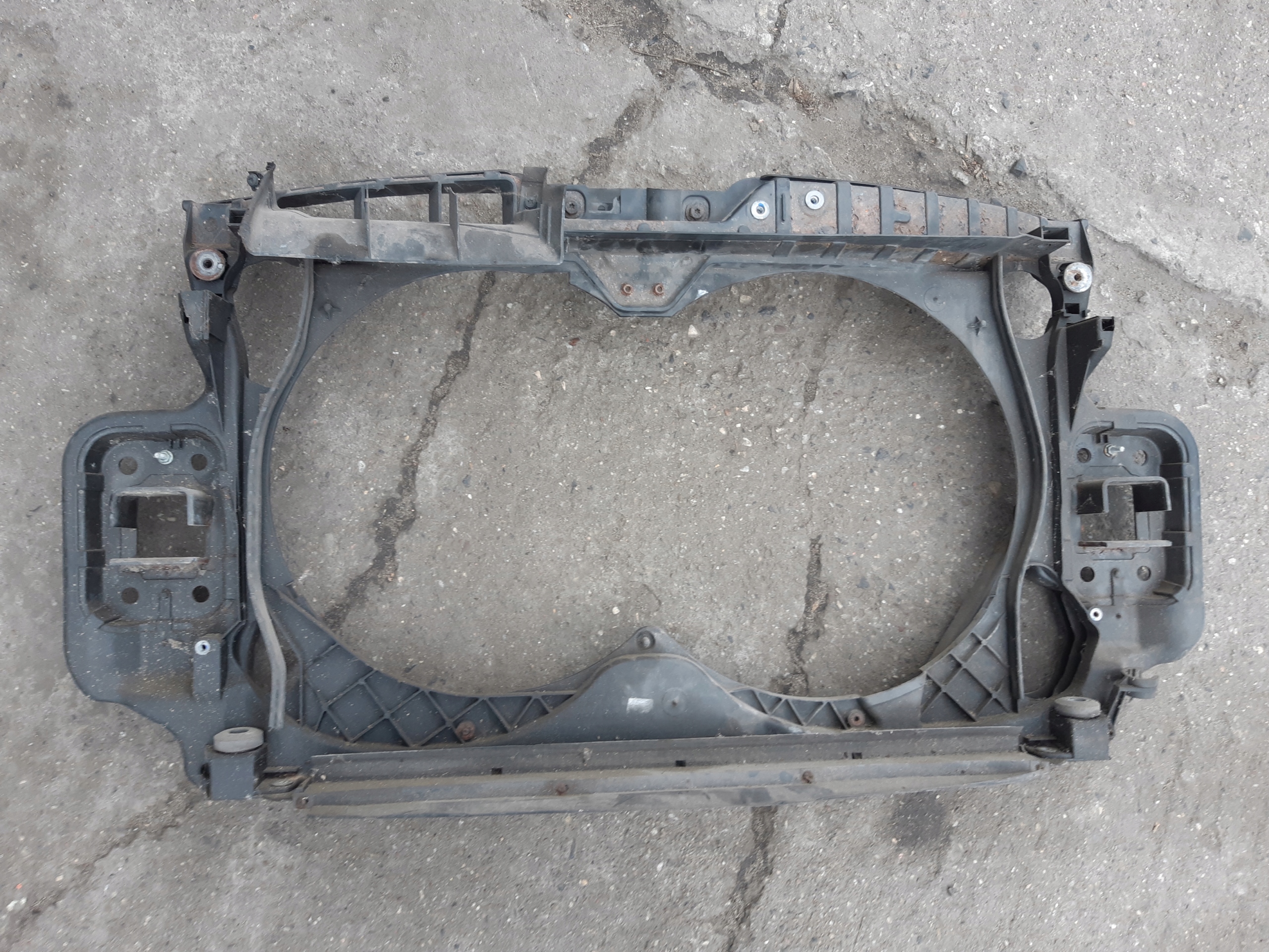 AUDI A6 C6 2.7 3.0 TDI support panel for radiators pillar iron frame