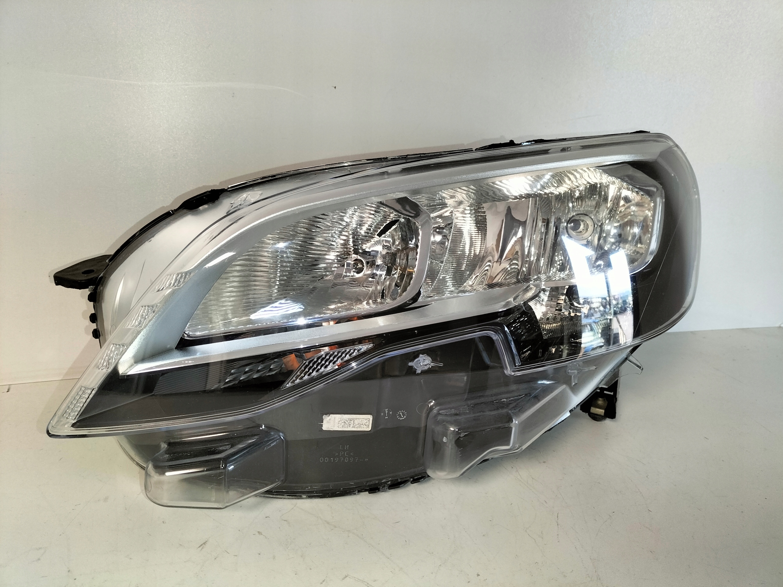 light front reflektor left PEUGEOT EXPERT III 16