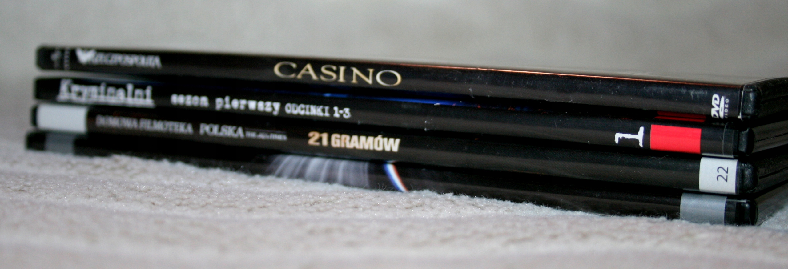 HIT ZESTAW KRYMINAŁ SCIENCE FICTION 4 PŁYTY DVD Język lektora polski