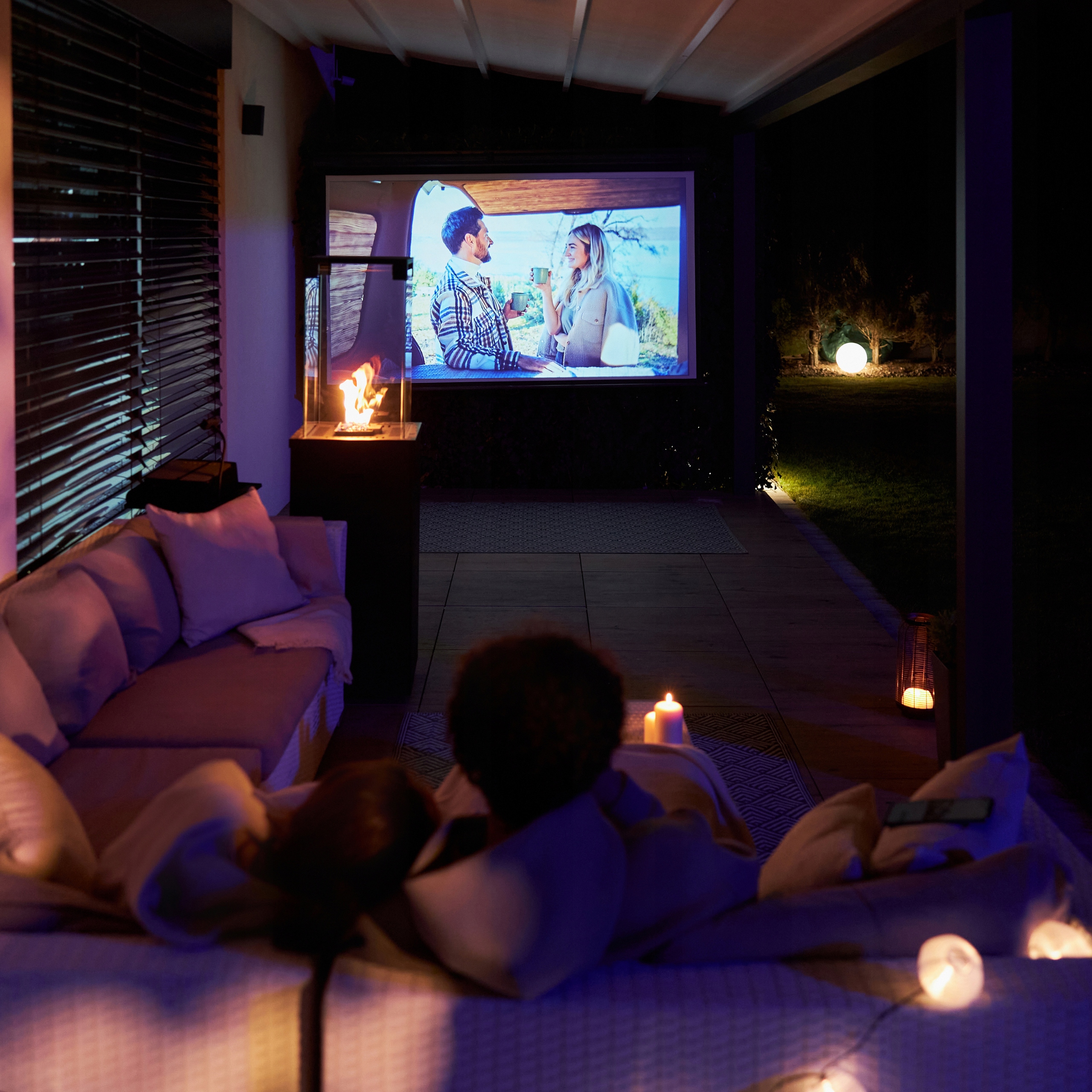 RZUTNIK DOMOWY FULL HD PROJEKTOR 16:9 1920 x 1080 1kg LED USB + HDMI Pilot Rozdzielczość podstawowa (px) 1280 x 720