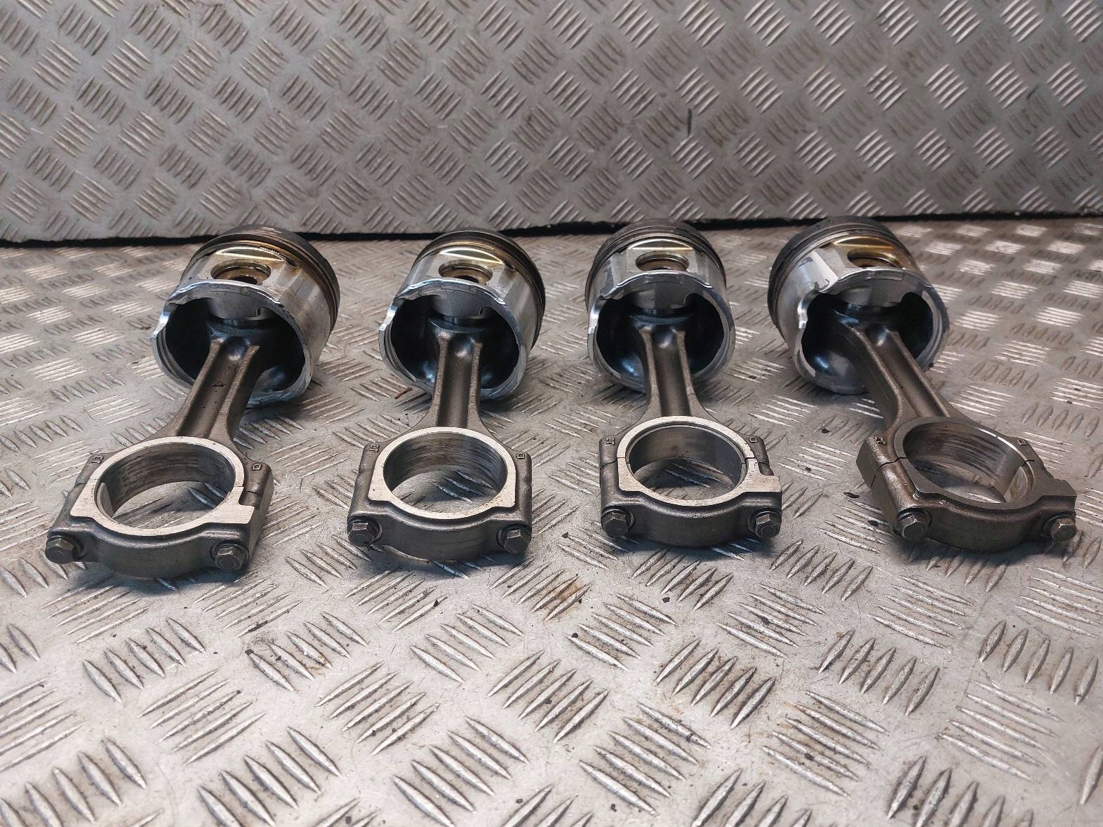 piston + connecting rod 4SZT OPEL MOVANO A 2.5 DTI G9U 724