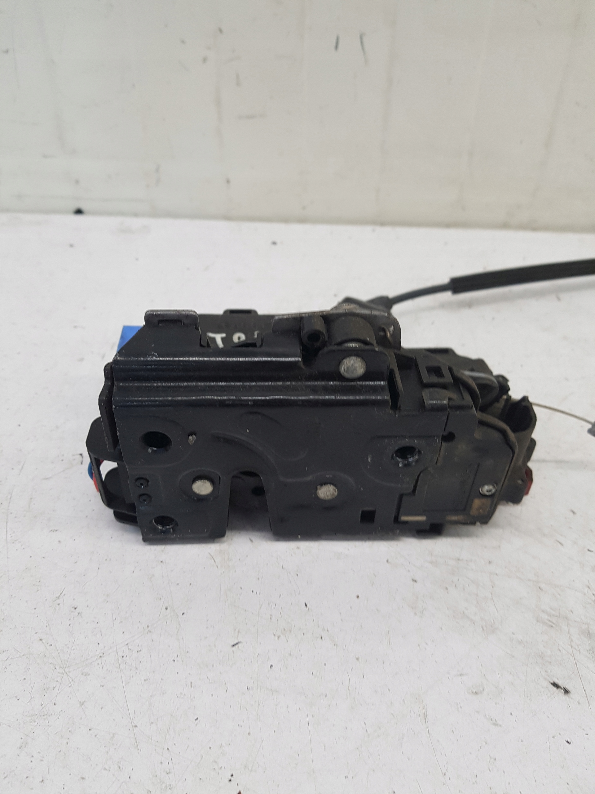 lock door left front VOLKSWAGEN TOURAN 1 9 PIN 3D1837015AB