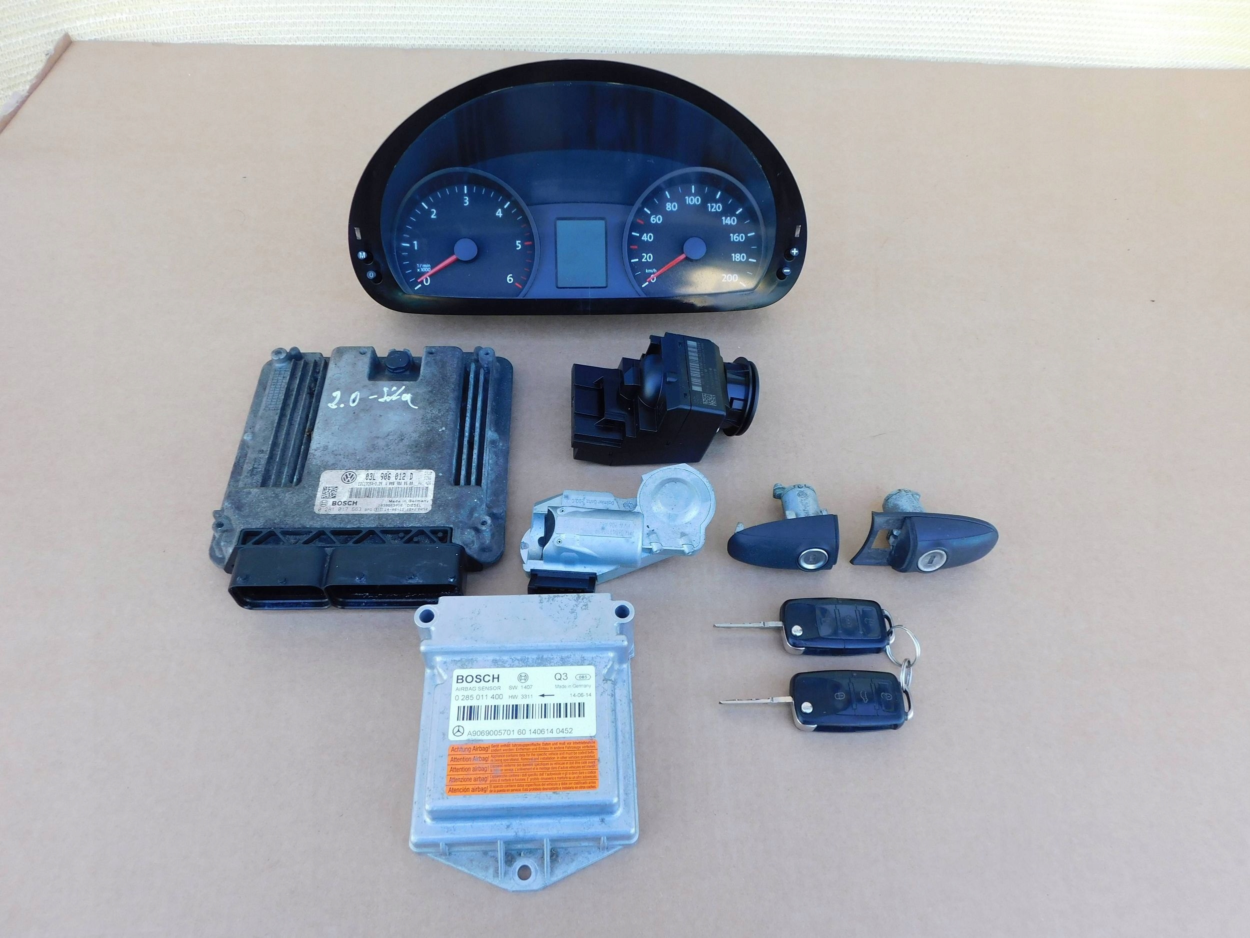 03L906012D VW CRAFTER 2.0 computer ignition rygiel dials kluczyki sensor
