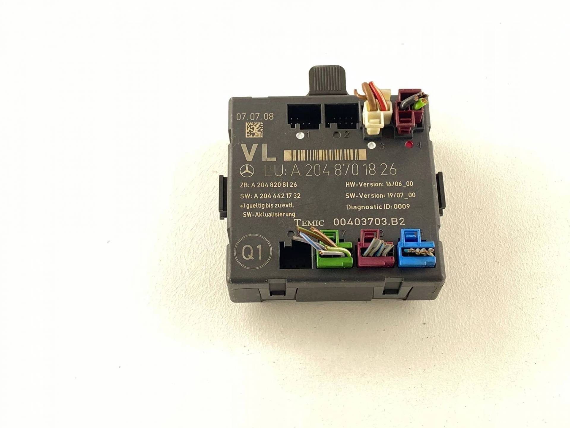module door front left side Mercedes-Benz C W204 2008 A2048701826