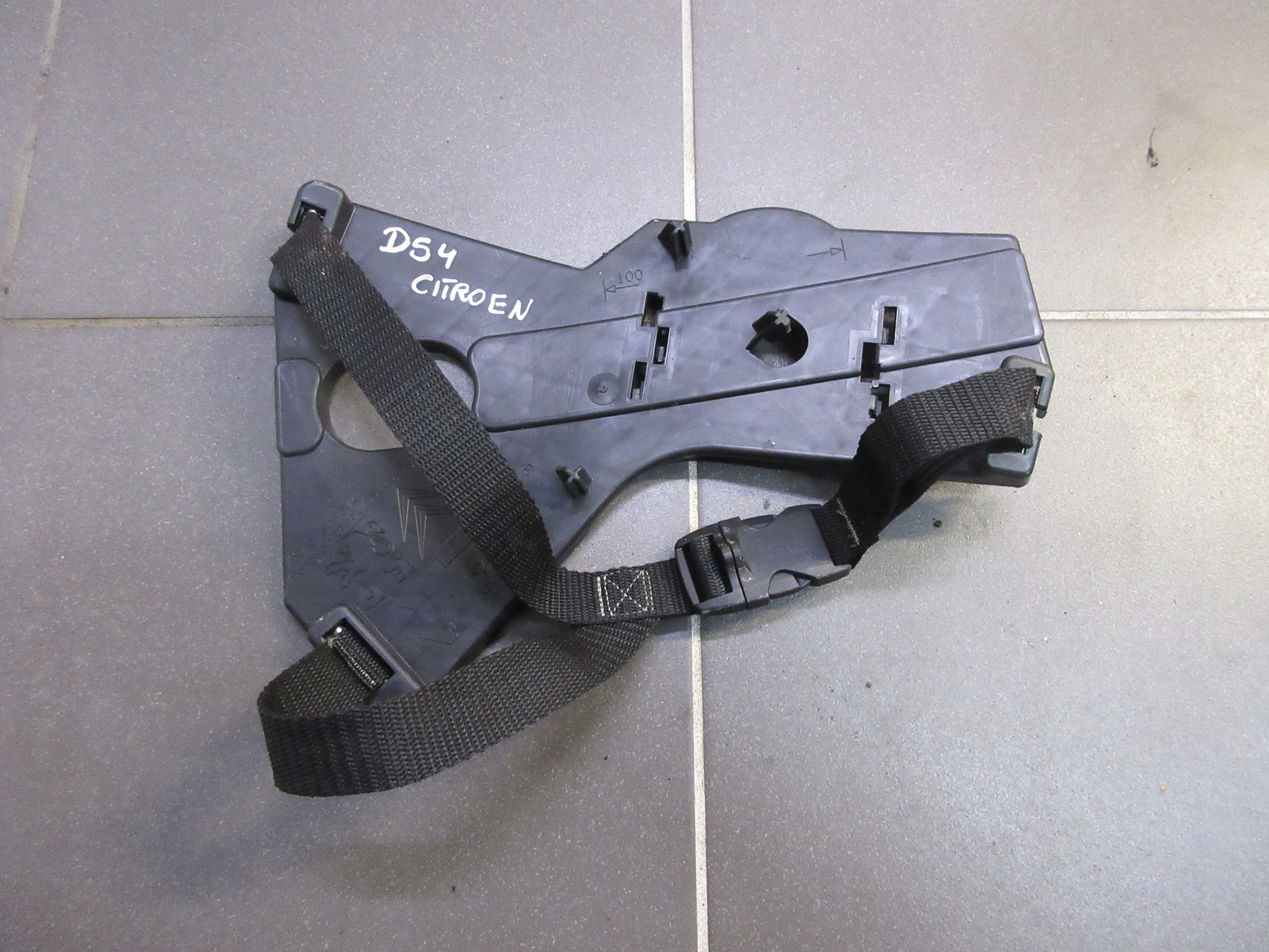 CITROEN DS4 MOCOWANIE KOŁA ZAPASOWEGO