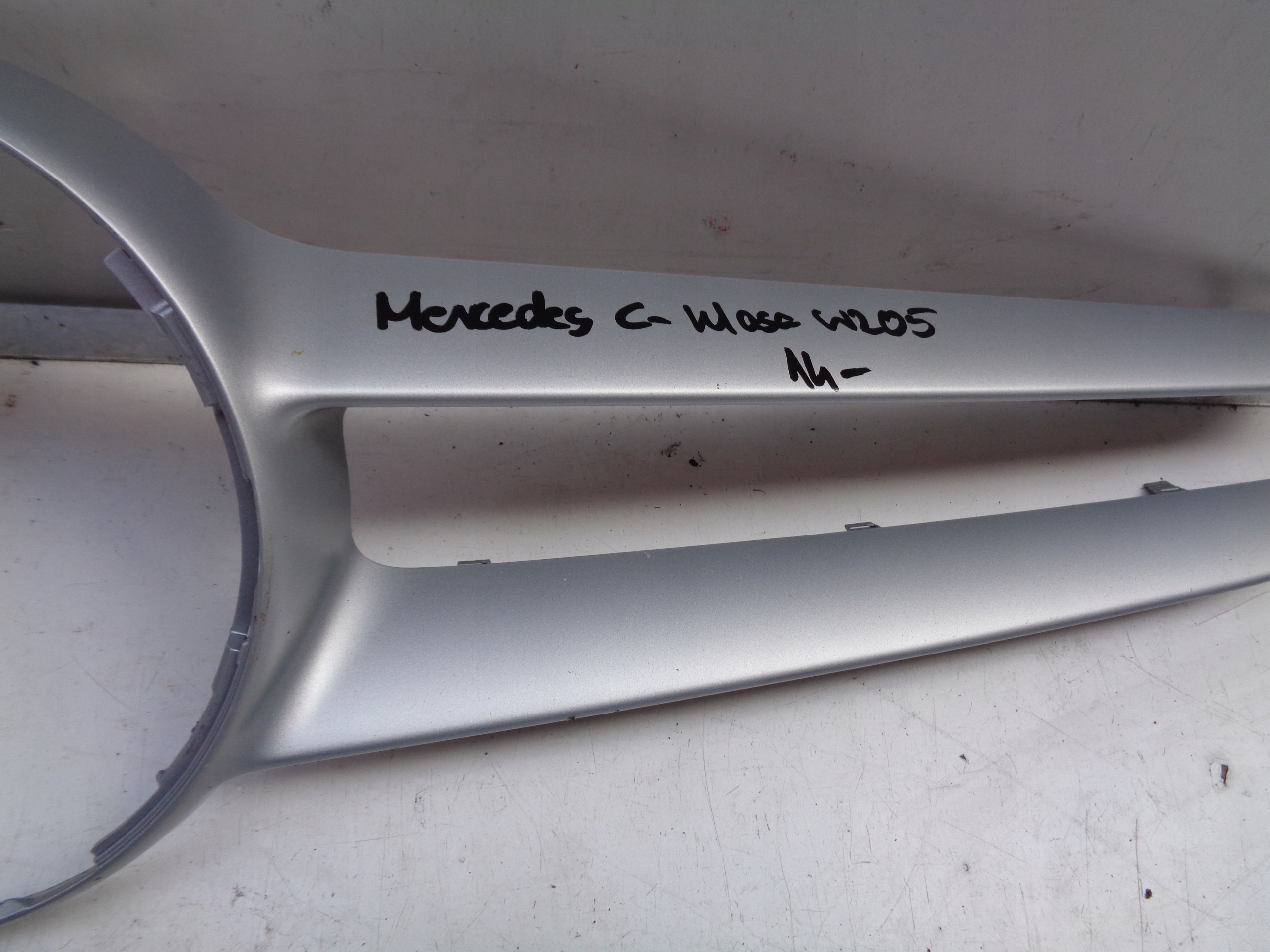 front PREKLADgrill moulding MERCEDES C-KLASA W205 14