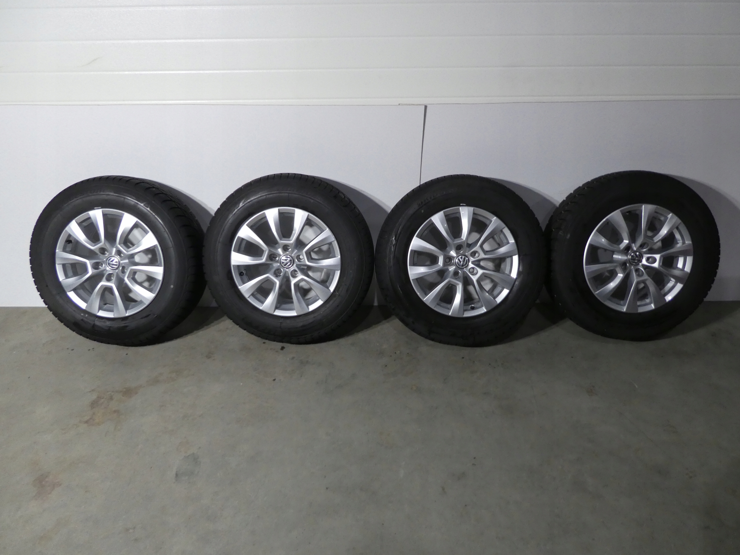 4X wheels discs tyres VW AMAROK 2H6601025A 245/65/17 2019R