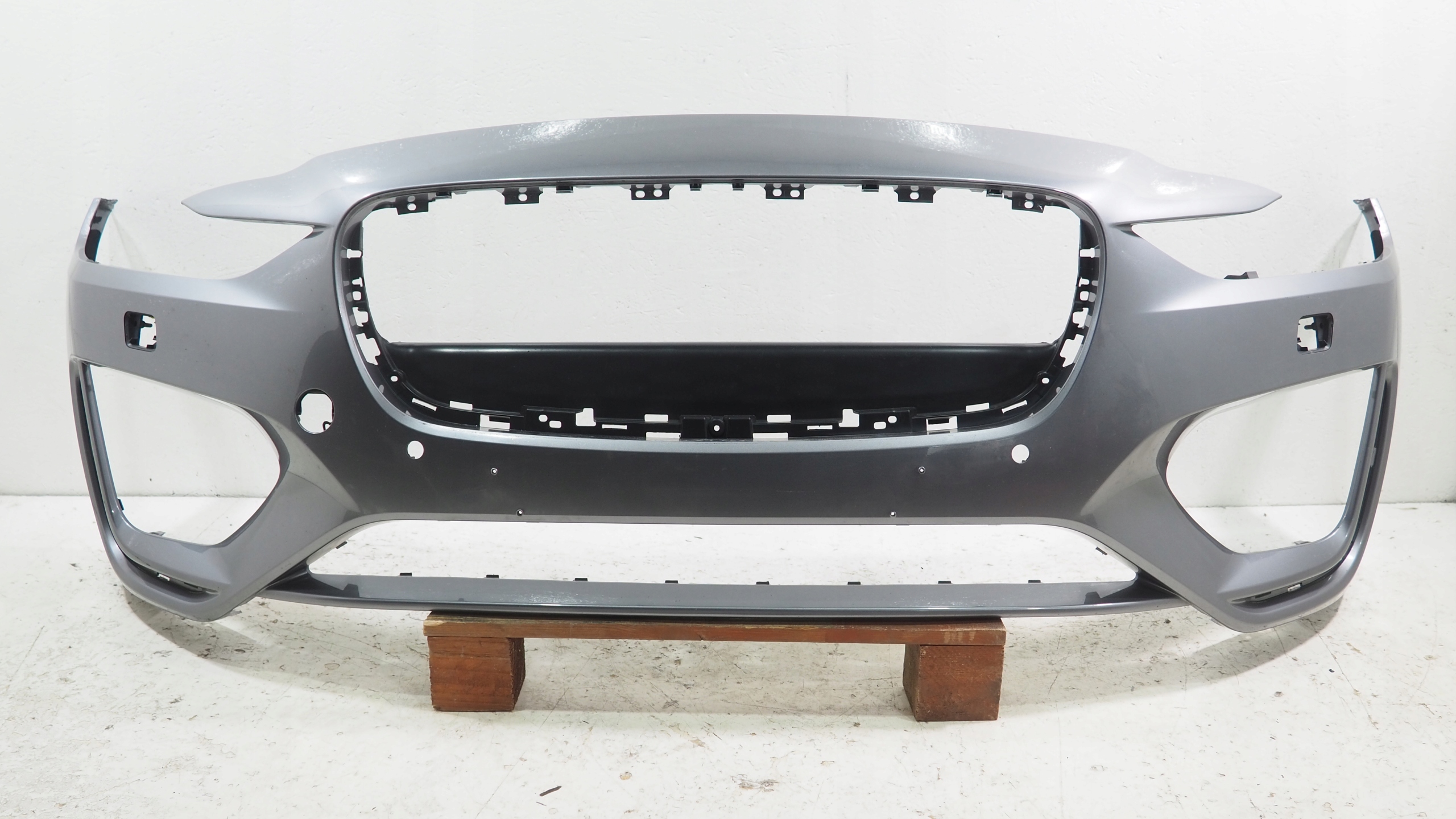 Jaguar XE R Dynamic lift bumper front front MX73-17F003-EA