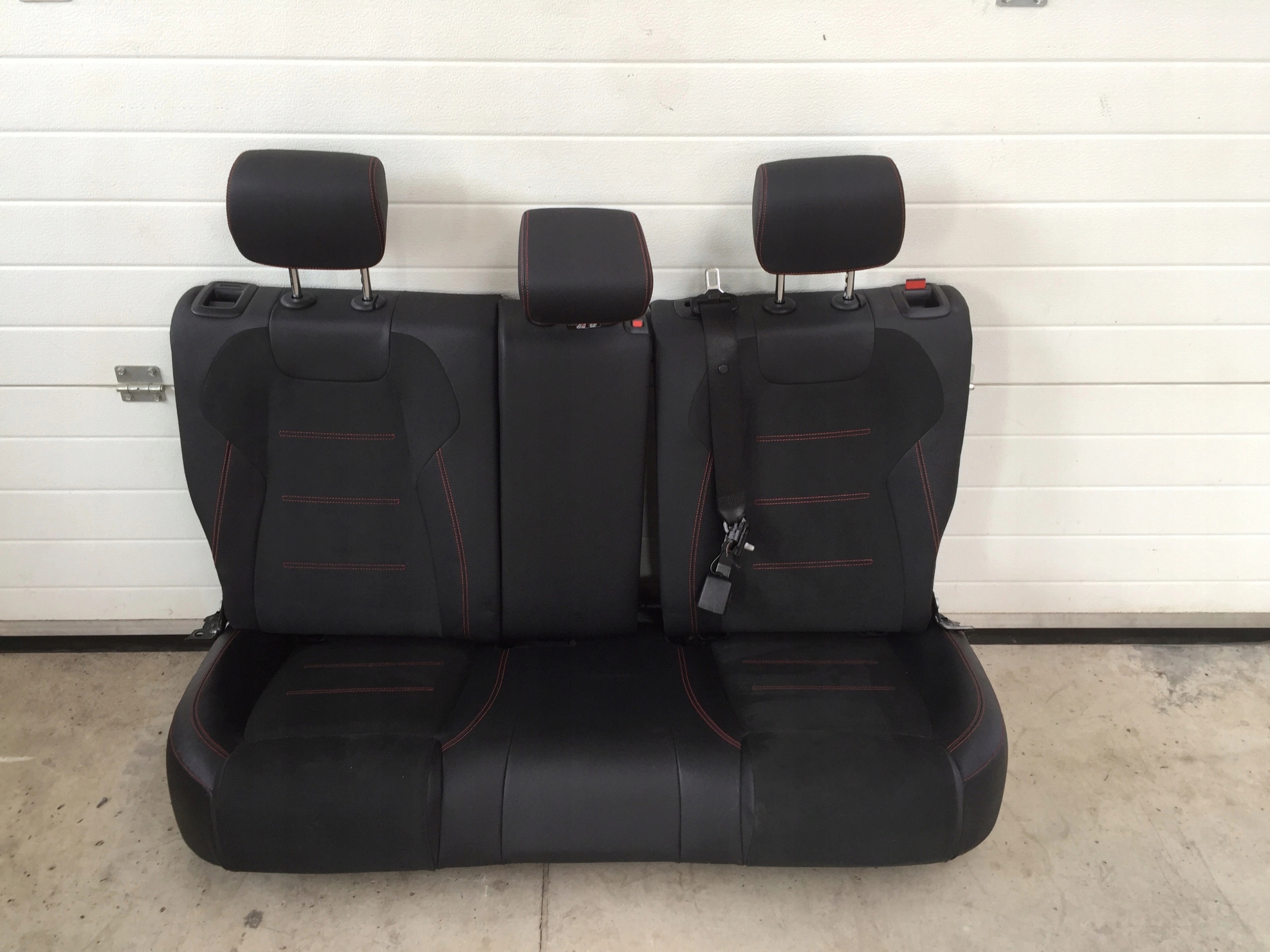 MERCEDES GLA II H247 2021 диван задний кожа