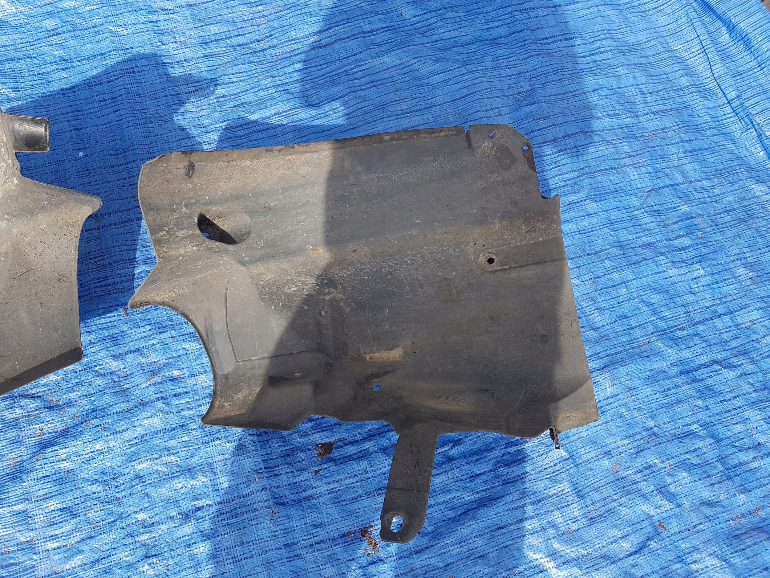 complete mudguard left front MERCEDES W207 2076901830 2076901330