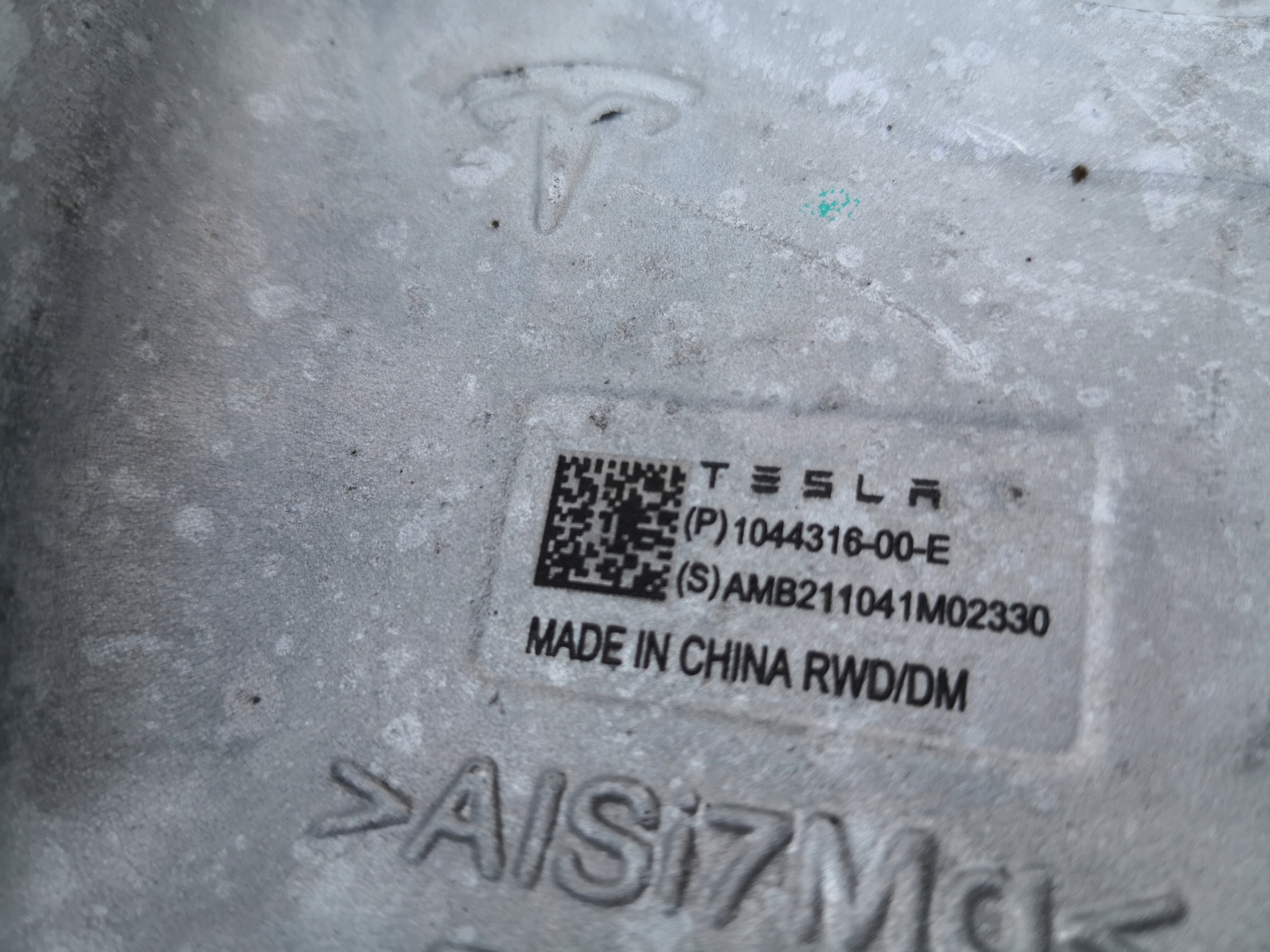 tesla 3 РЕСТАЙЛИНГ 20- поворотный кулак 104431600E