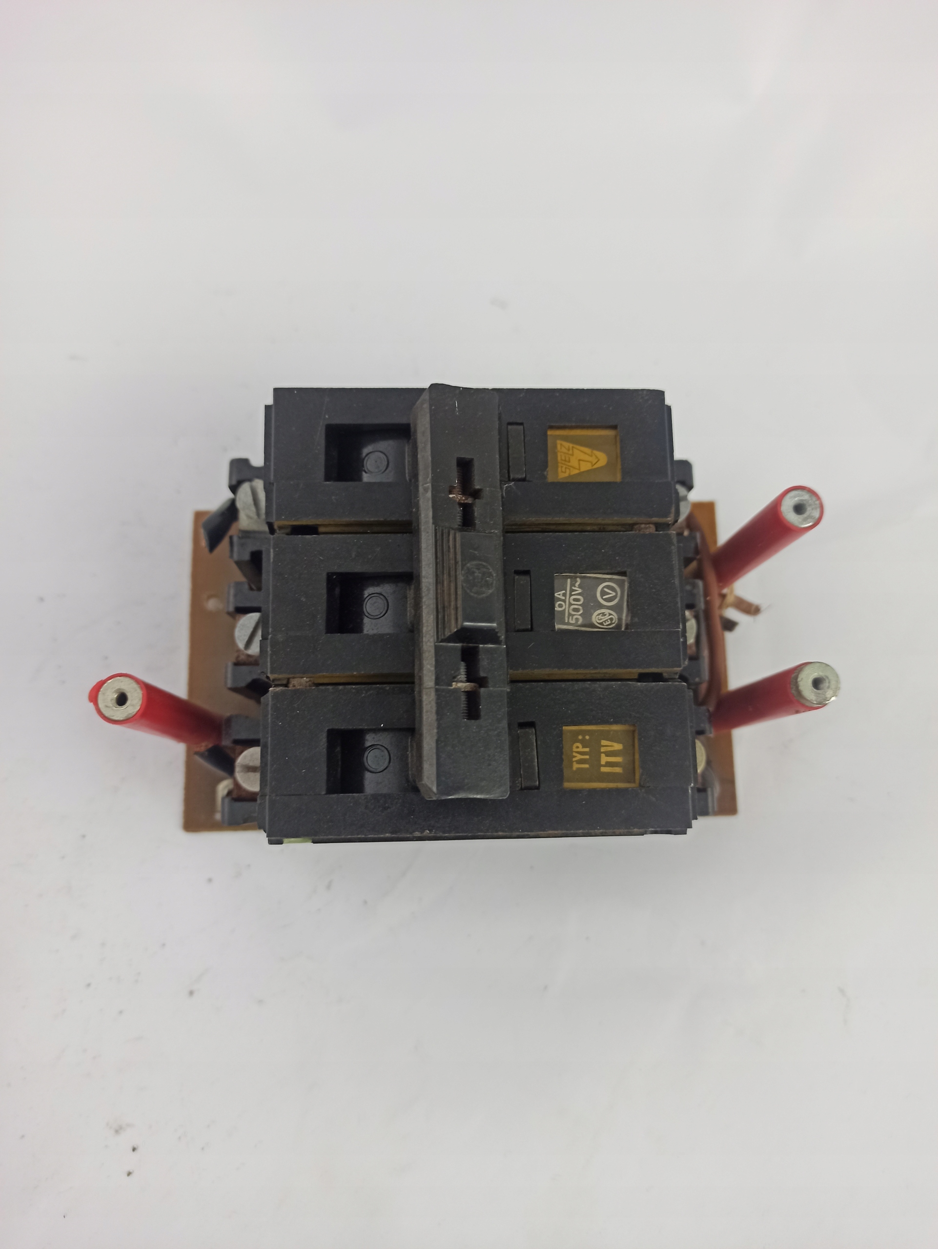 Wyłącznik automatyczny stycznik TYP ITV 6A 500V
