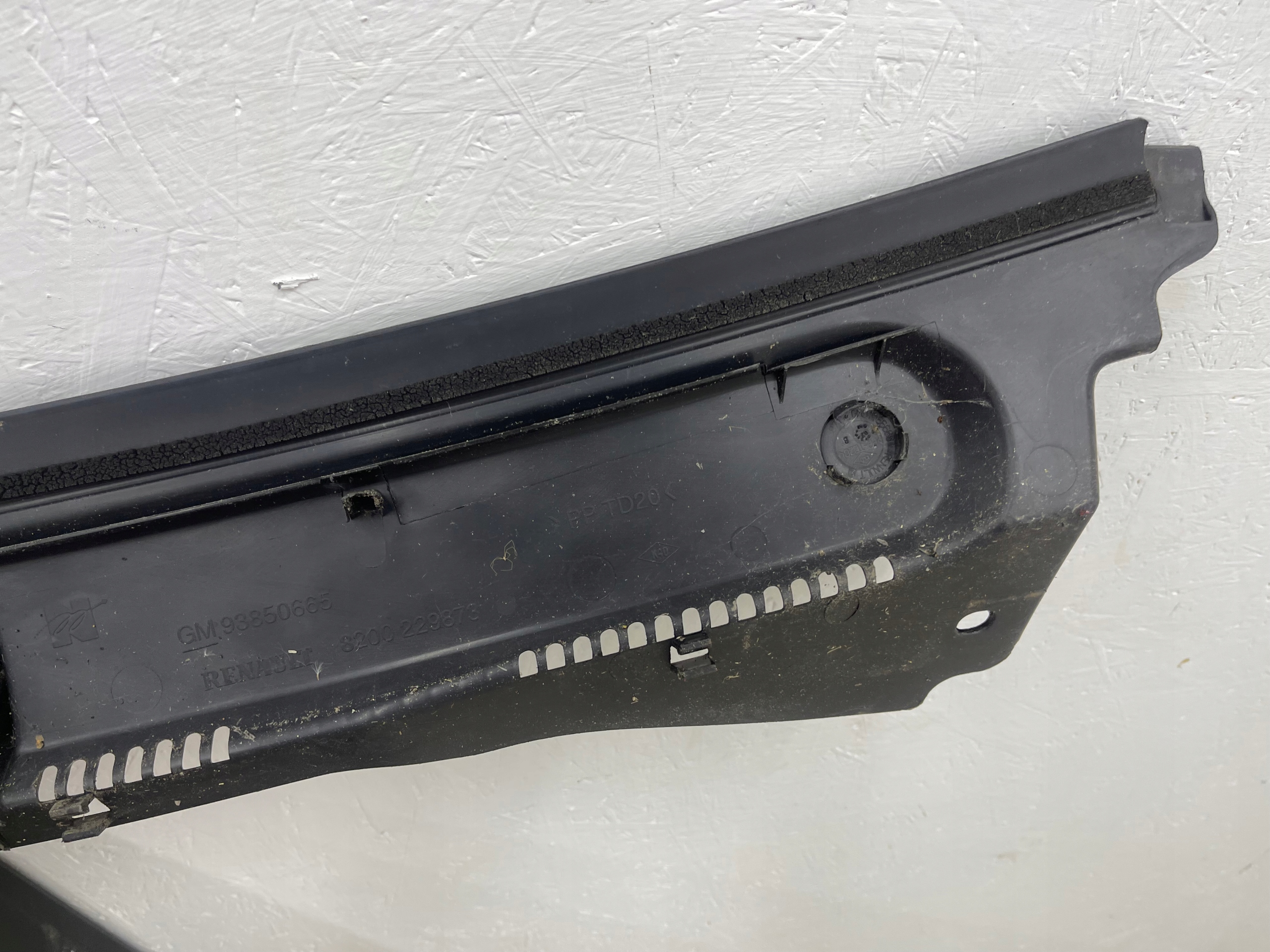 torpedo RENAULT TRAFIC II VIVARO 8200229873 93850665