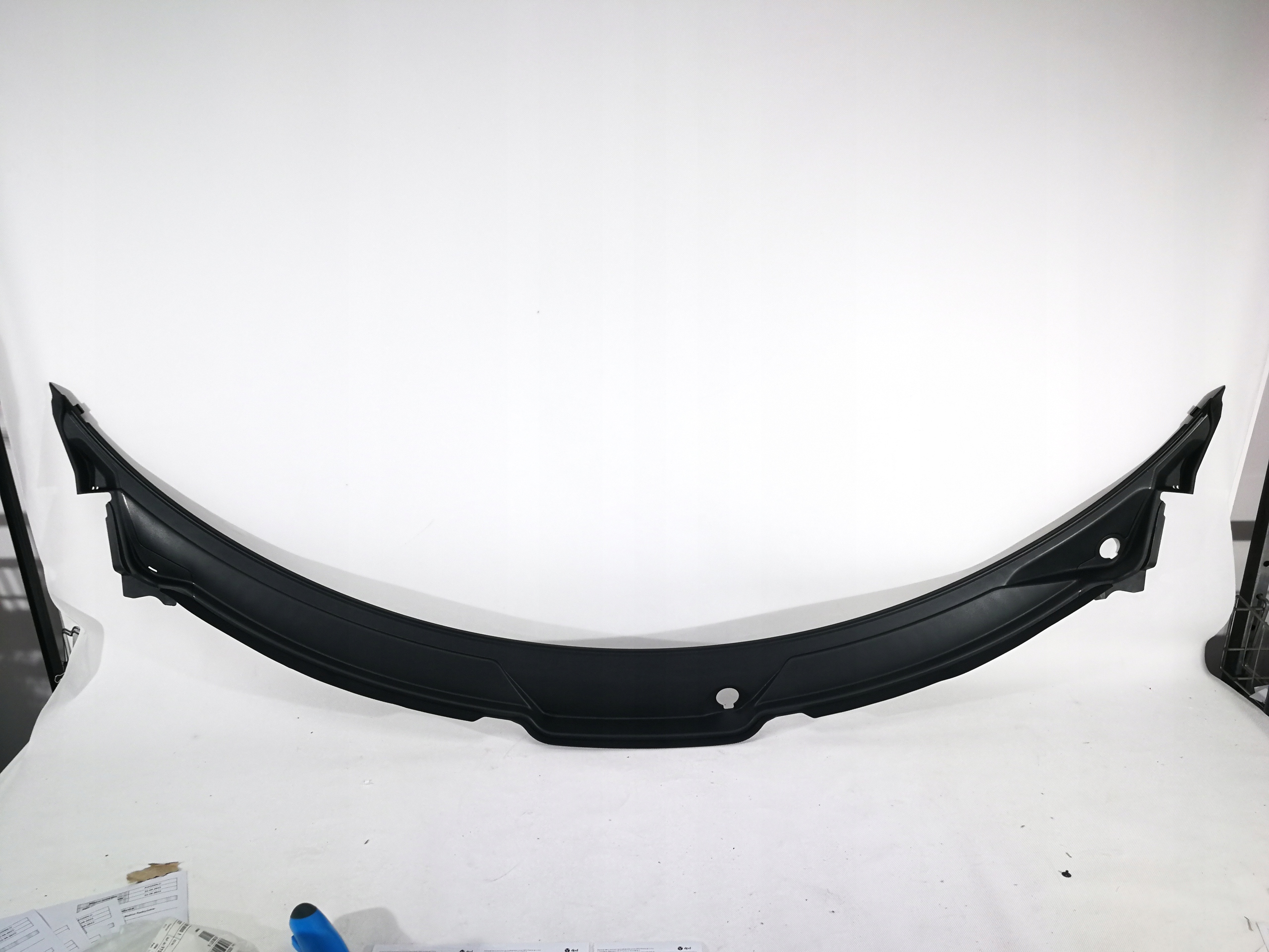 Podszybie osłona PORSCHE992 992819401A Numer katalogowy części 992819401A