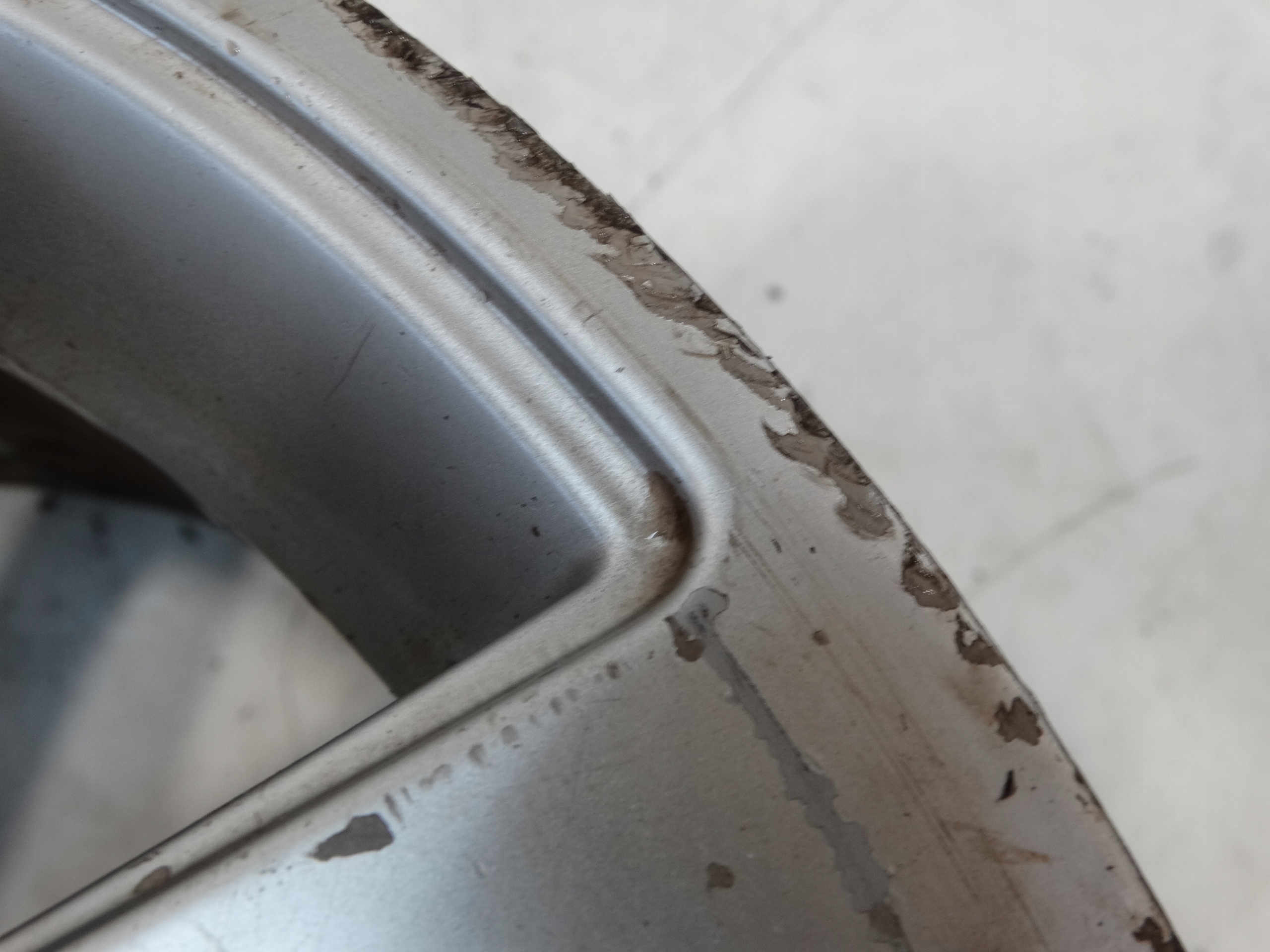 disk hliníkový AUDI A4 B6 7,5JX17H2 ET43 8E0601025AC