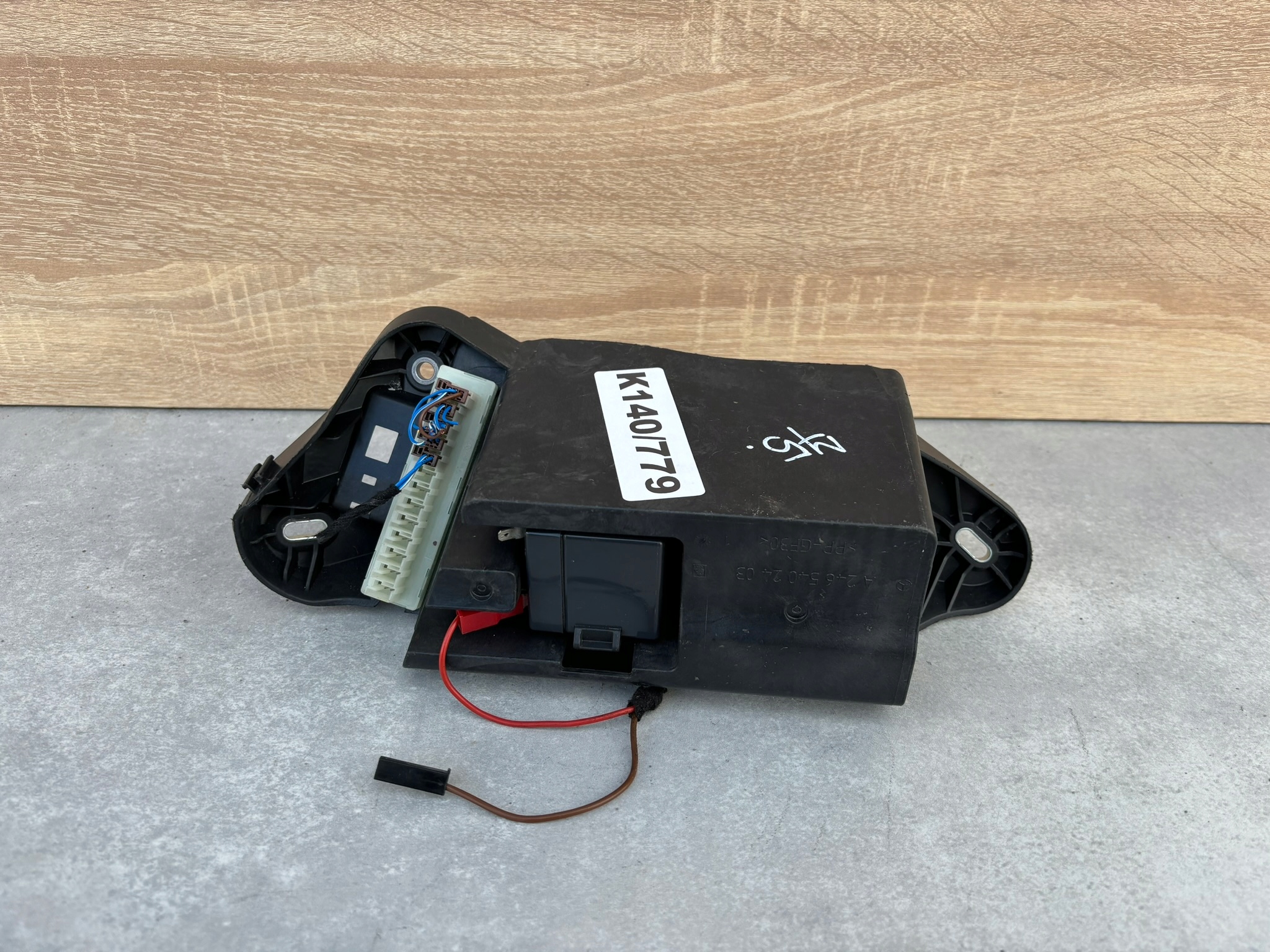 DODATKOWY AKUMULATOR + OBUDOWA MERCEDES W246 W176 W117 A2465402403 K140/779