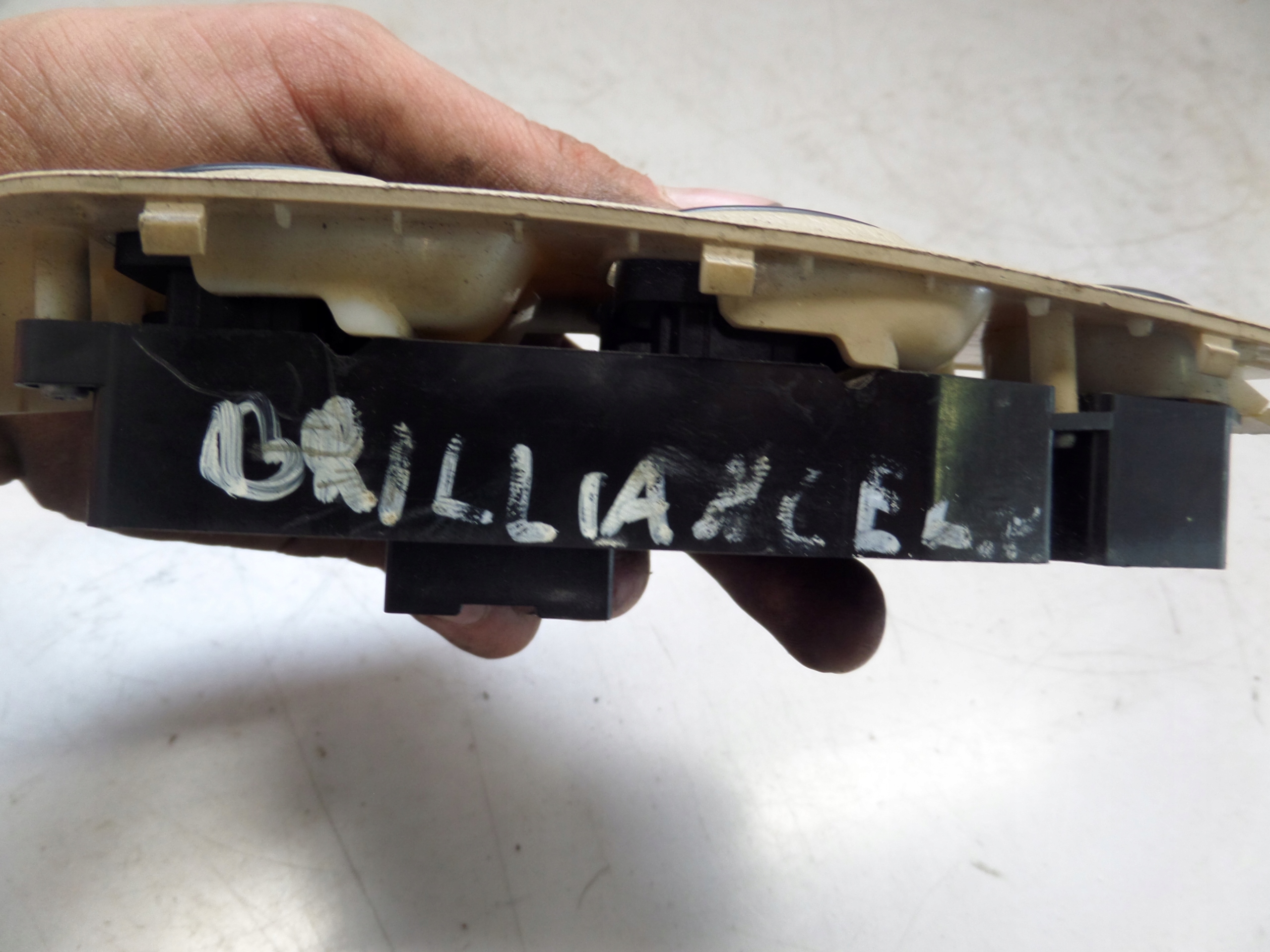 BRILLIANCE BS6 PANEL window control switch 03194000