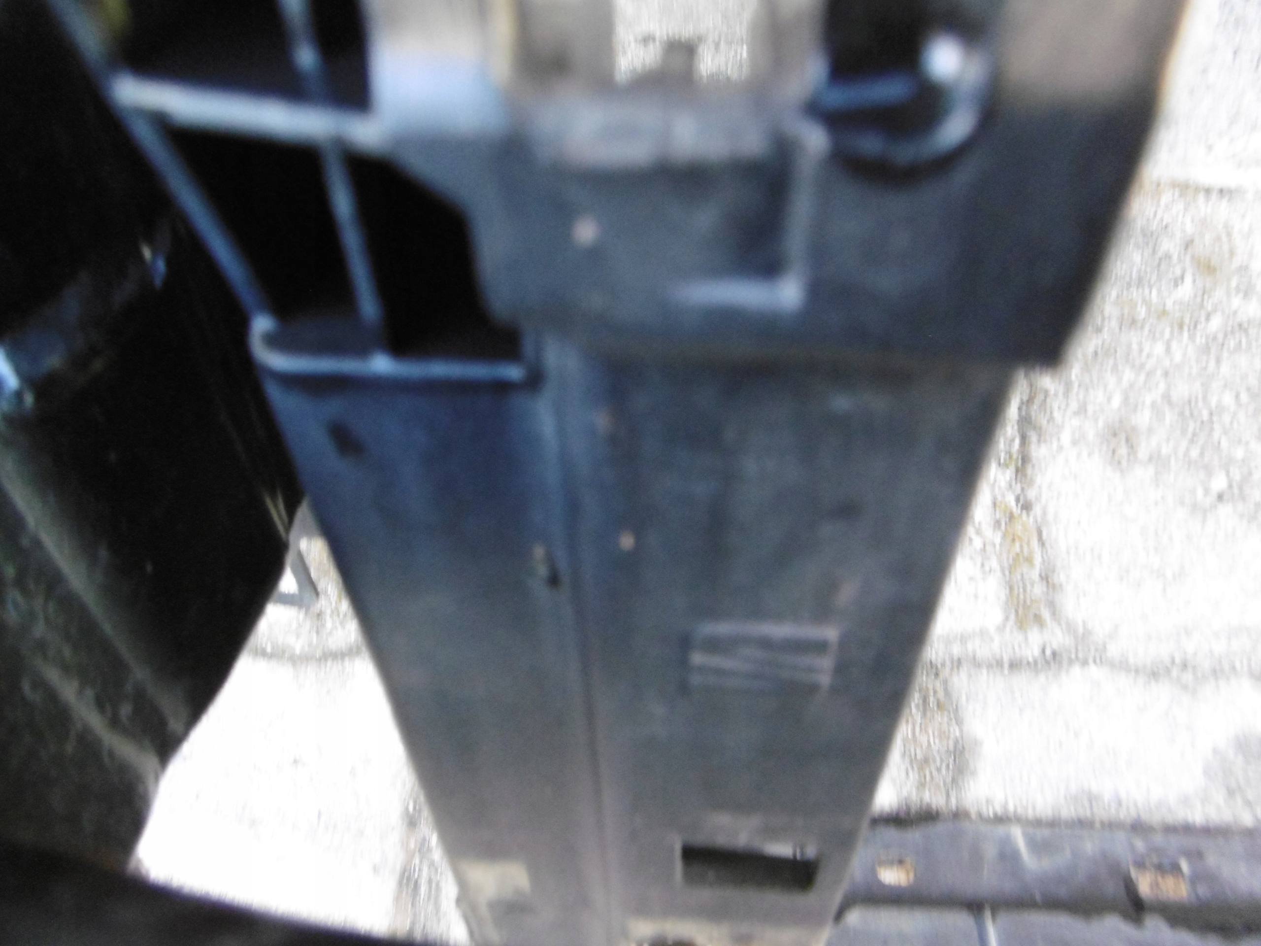 SEAT CUPRA FORMENTOR 5FF - pas przedni Wersja Europejska