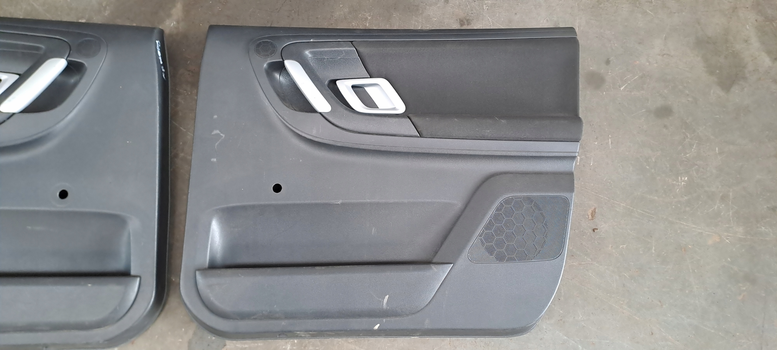 side kpl Skoda Roomster