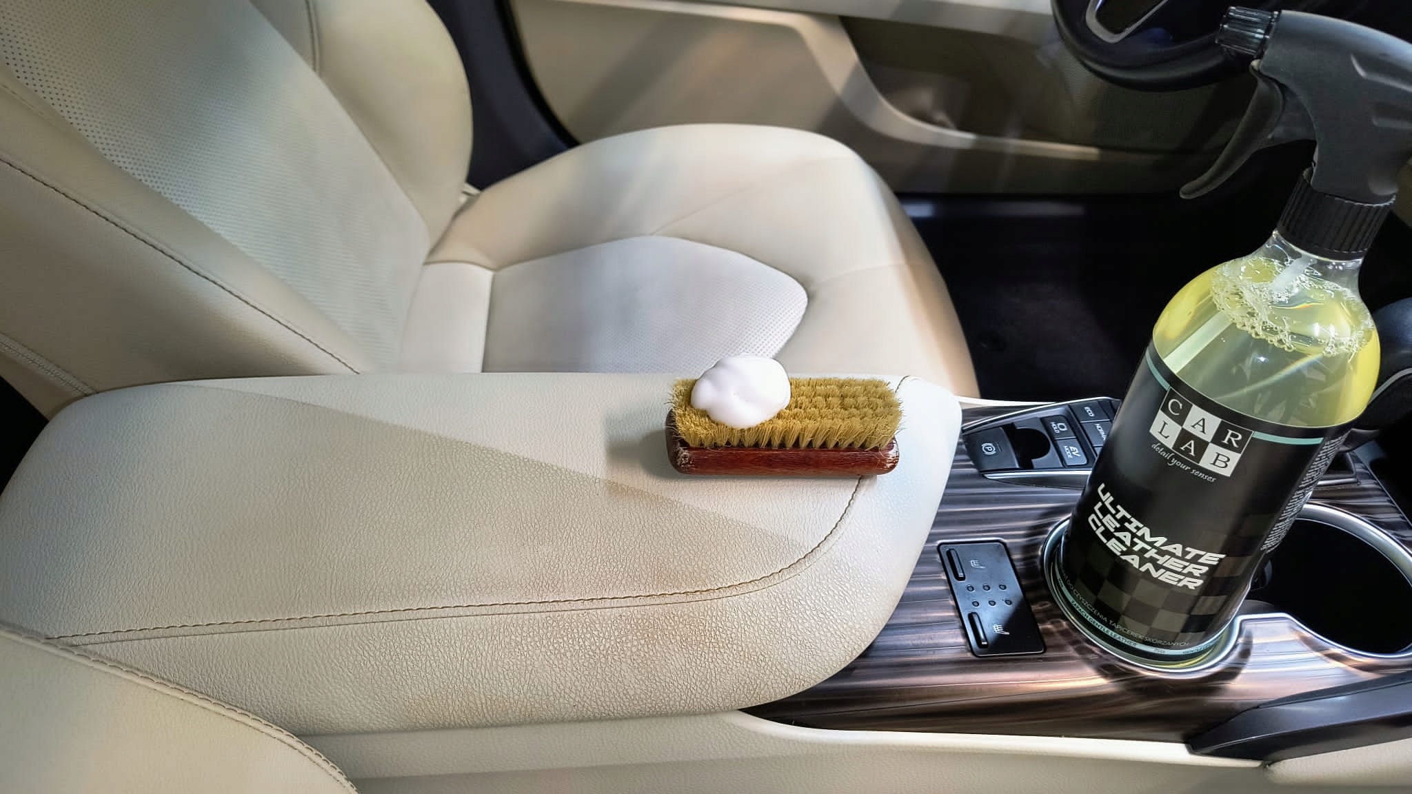 CARLAB ULTIMATE LEATHER CLEANER 5L Pojemność opakowania 5000 ml