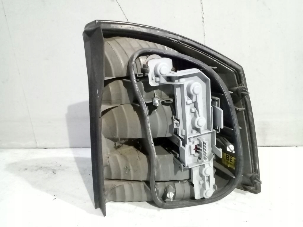 Opel Vectra C lift HB light left rear part rear