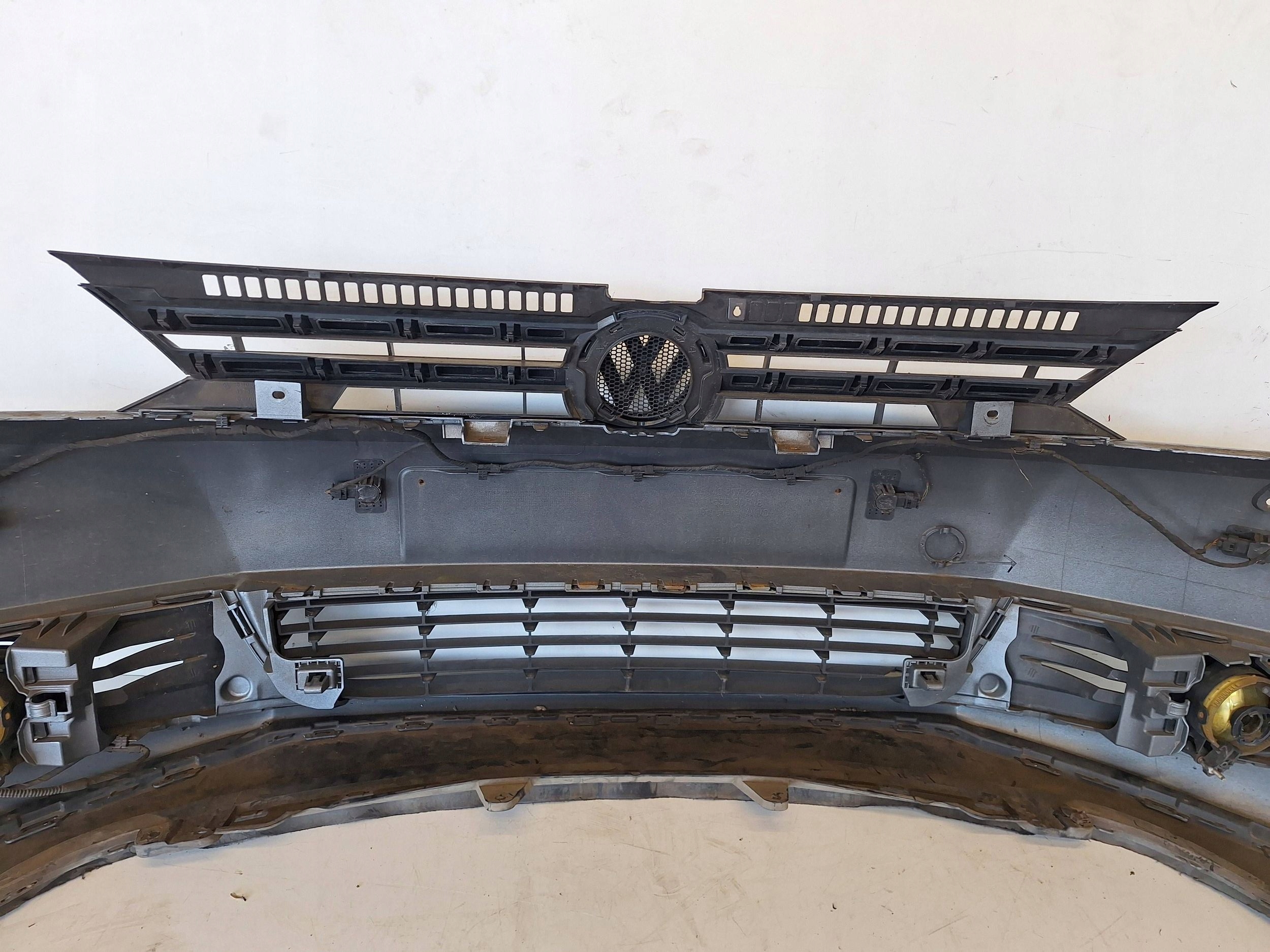 VOLKSWAGEN GOLF VI plus 08-13 bumper + grille + PDC 5M0807221