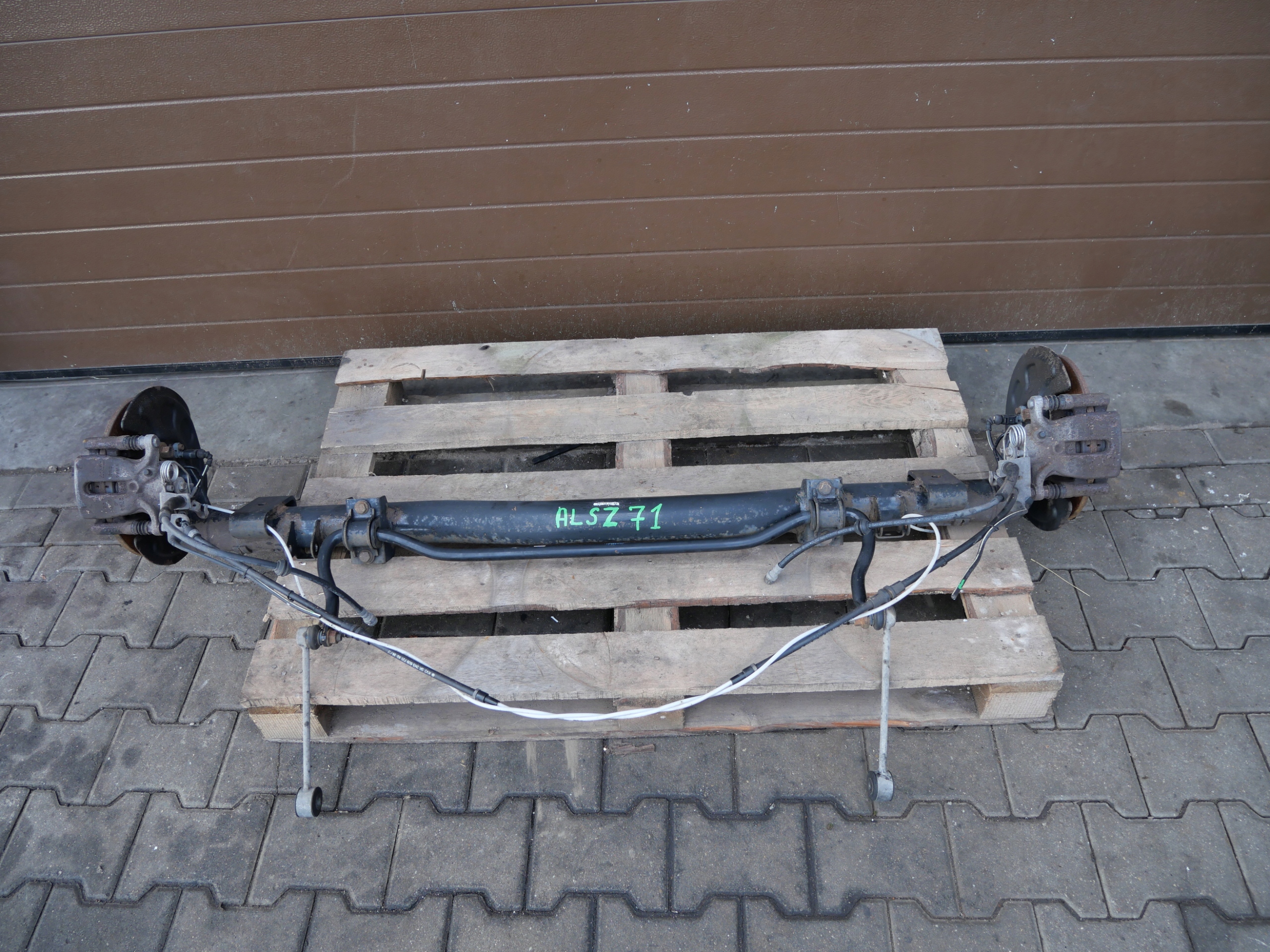 sususpension sider axis rear part VW CADDY IV 2K5500051BQ