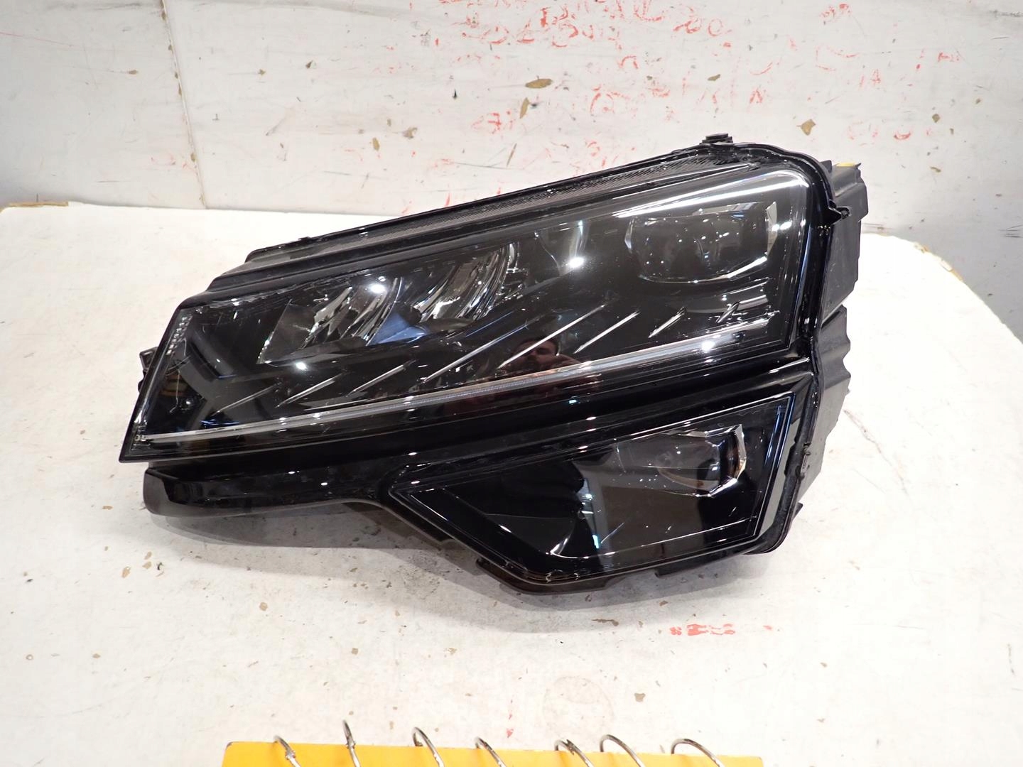 light front front left SKODA KAROQ 2017- FULL LED 57B941015F