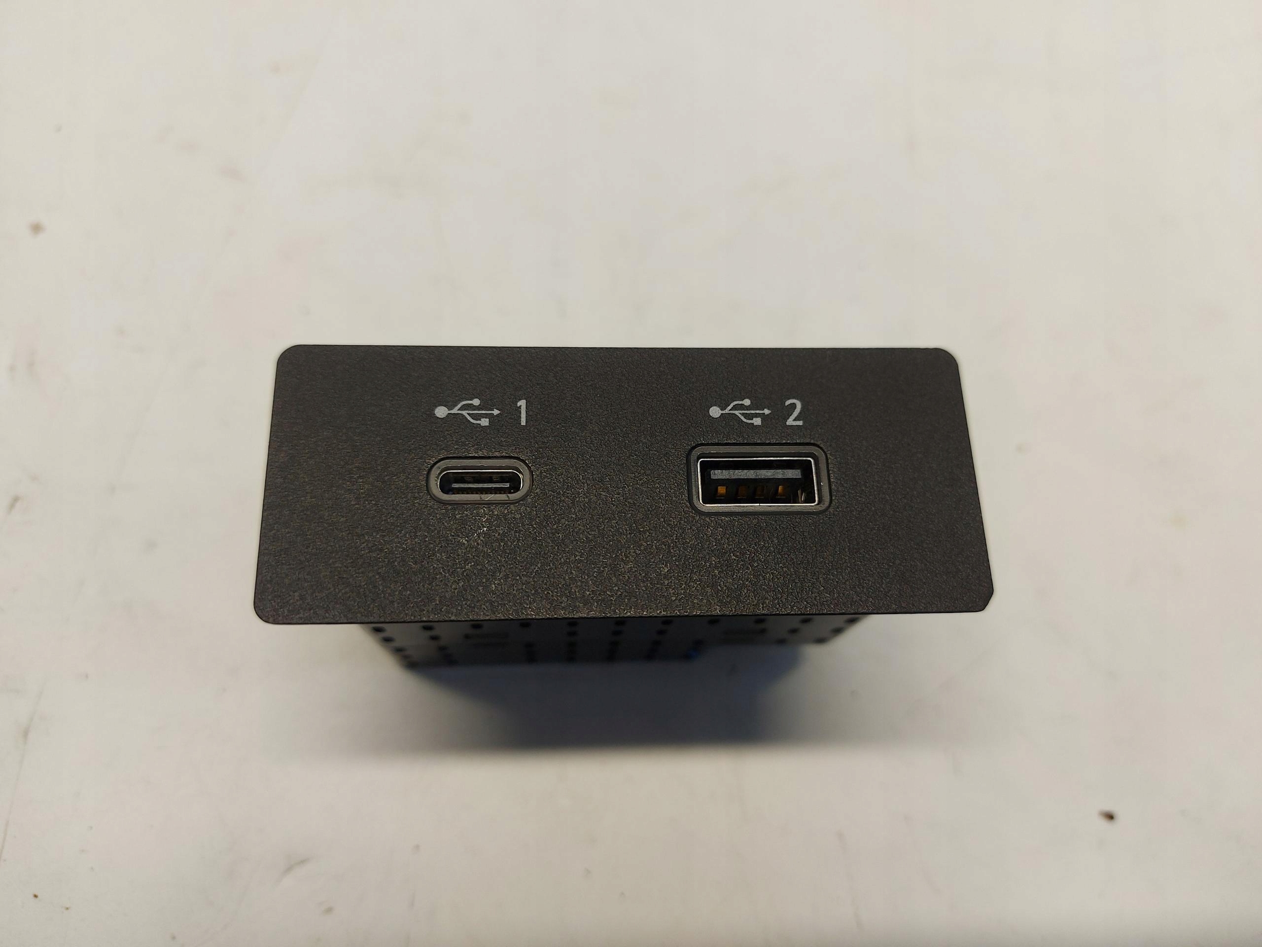 Nissan X-TRAIL T33 IV 2023r adapter USB 284H36RA2A