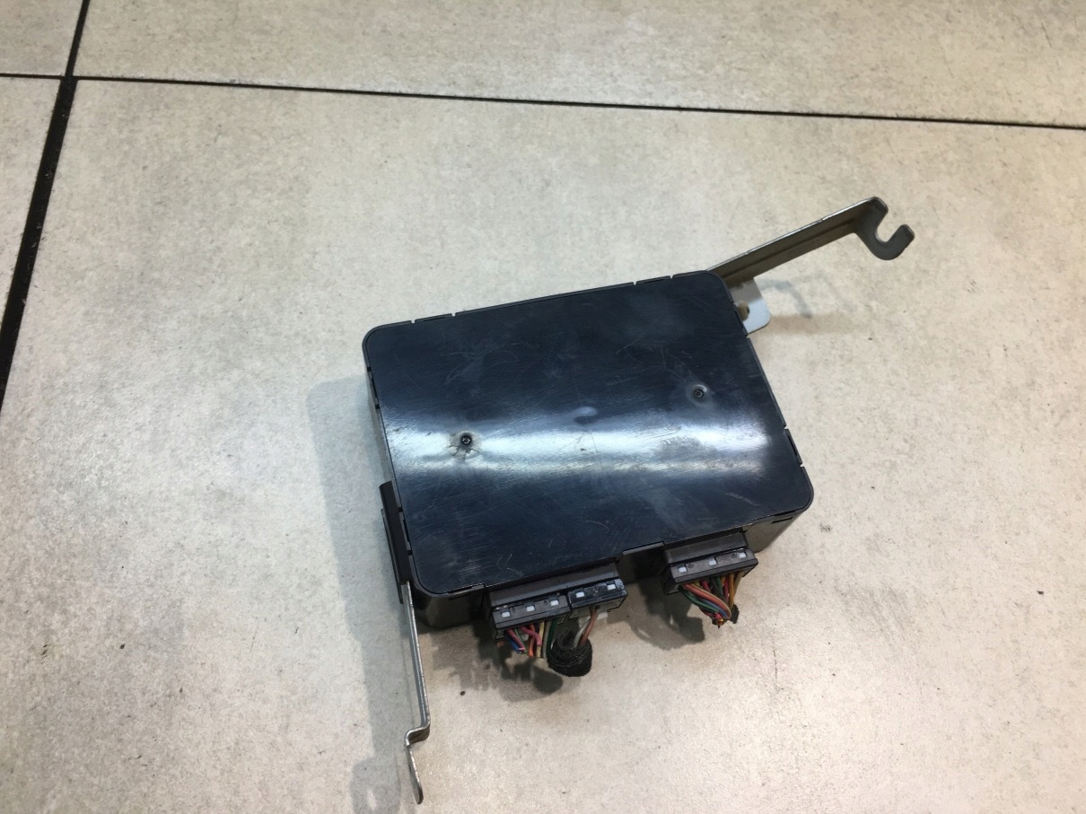 Unité commande confort HYUNDAI ELANTRA III 95400-2D010