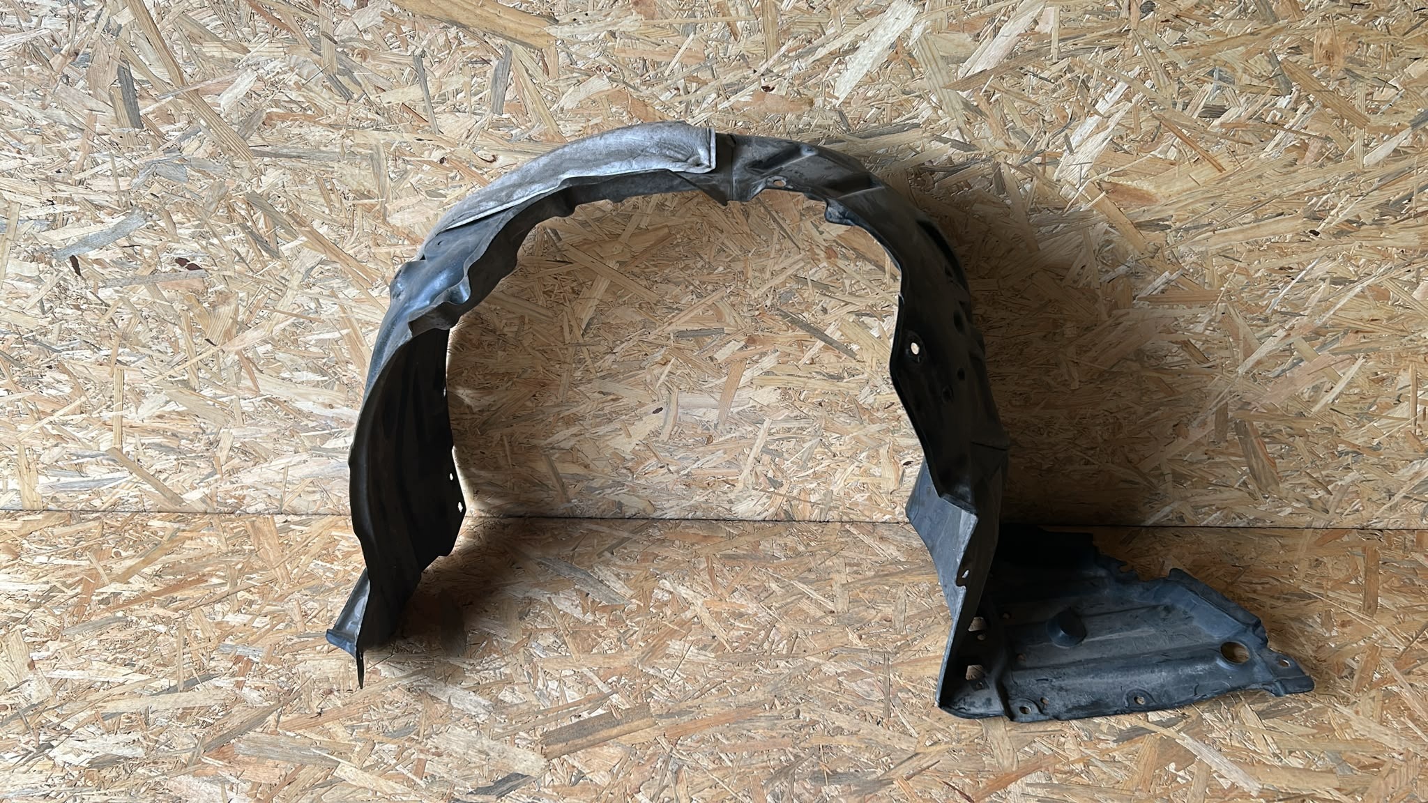 mudguard left left front front TOYOTA COROLLA E21 19- KOMBI HB