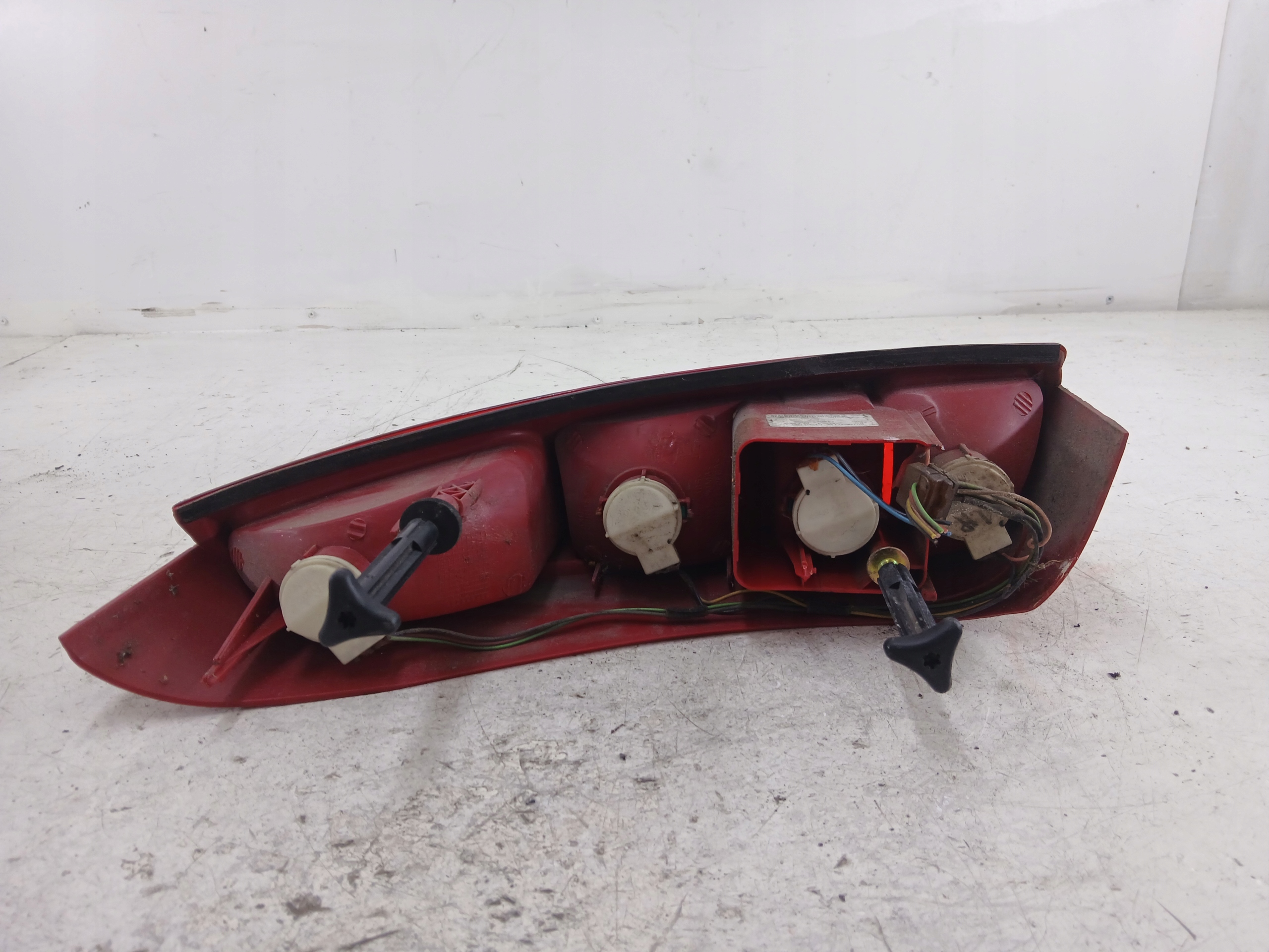 PEUGEOT 807 light left rear part