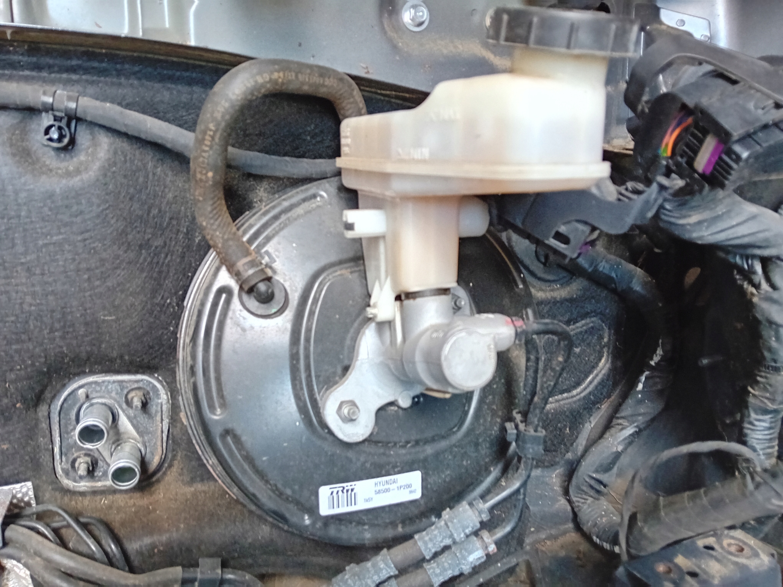 VENGA IX20 насос ABS 58500-1P200