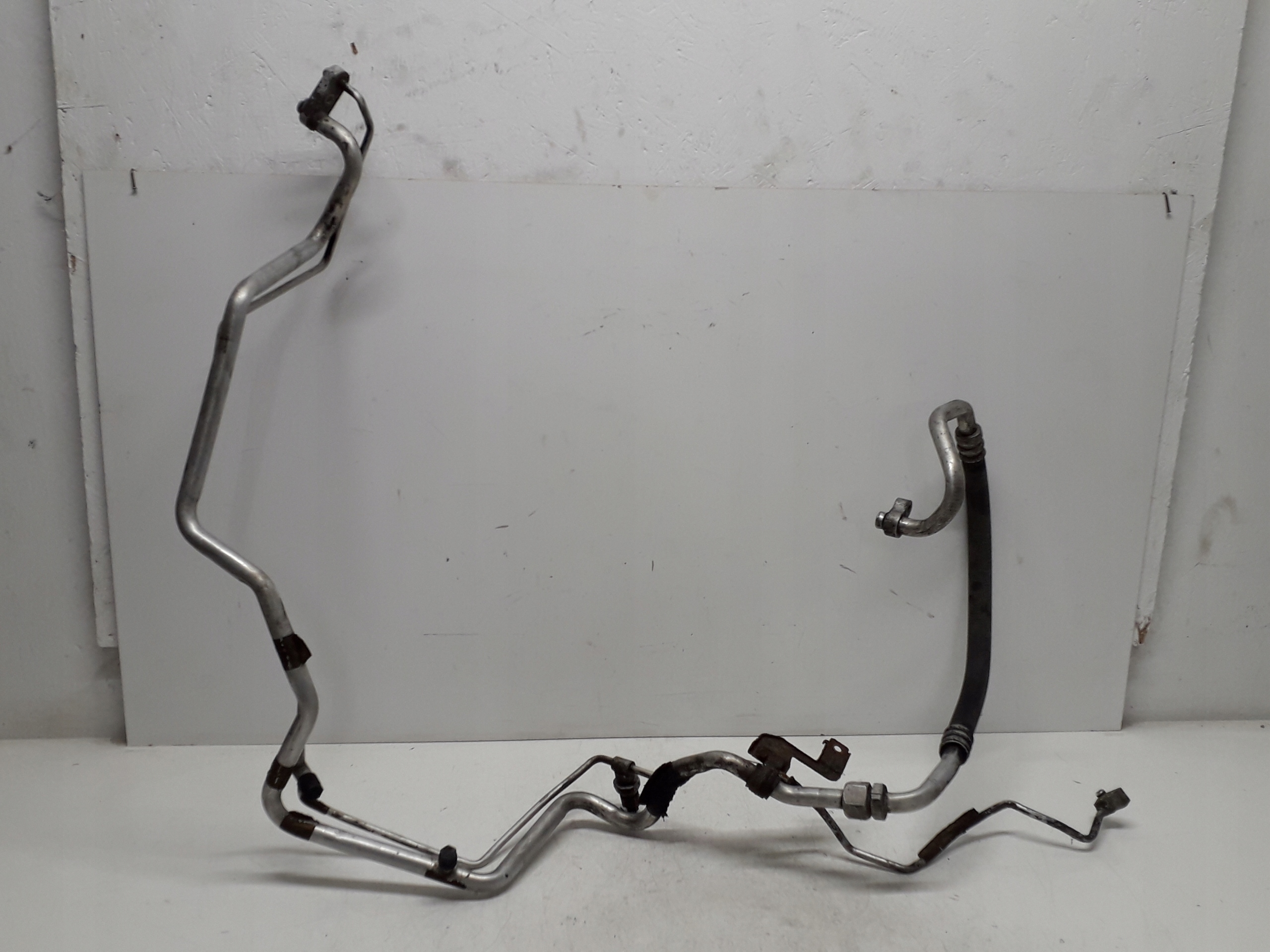 MITSUBISHI ECLIPSE 3G 99-05 2.4 BENZYNA PRZEWÓD WĄŻ KLIMATYZACJI