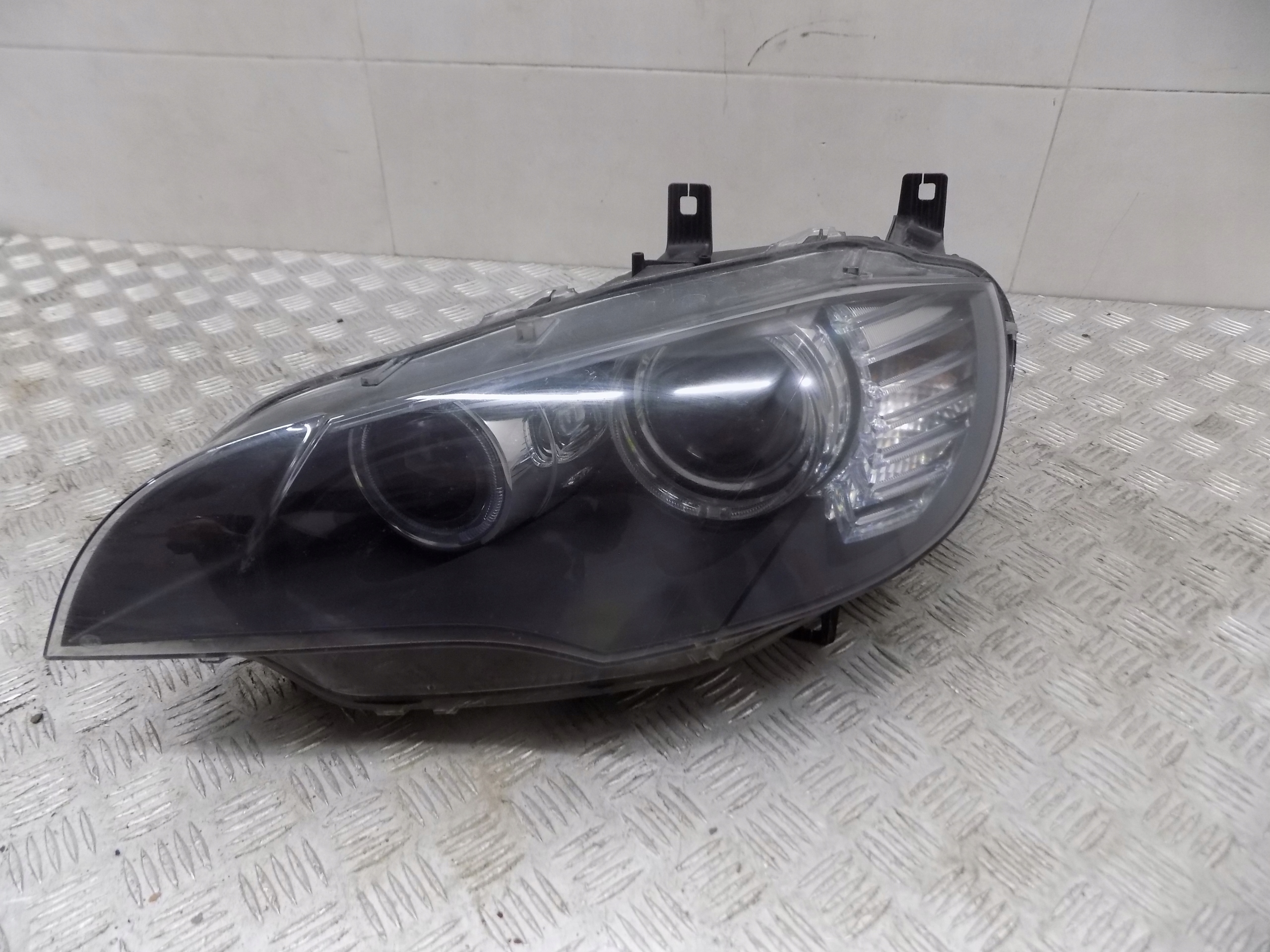 BMW X6 E71 REFLEKTOR light front left XENON EU 7179857