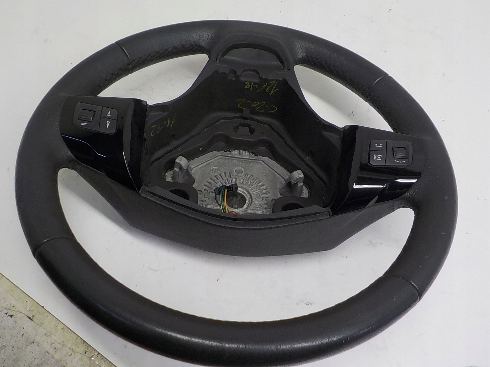 OPEL CORSA D lenkrad Leder MULTI PODGRZEWANA