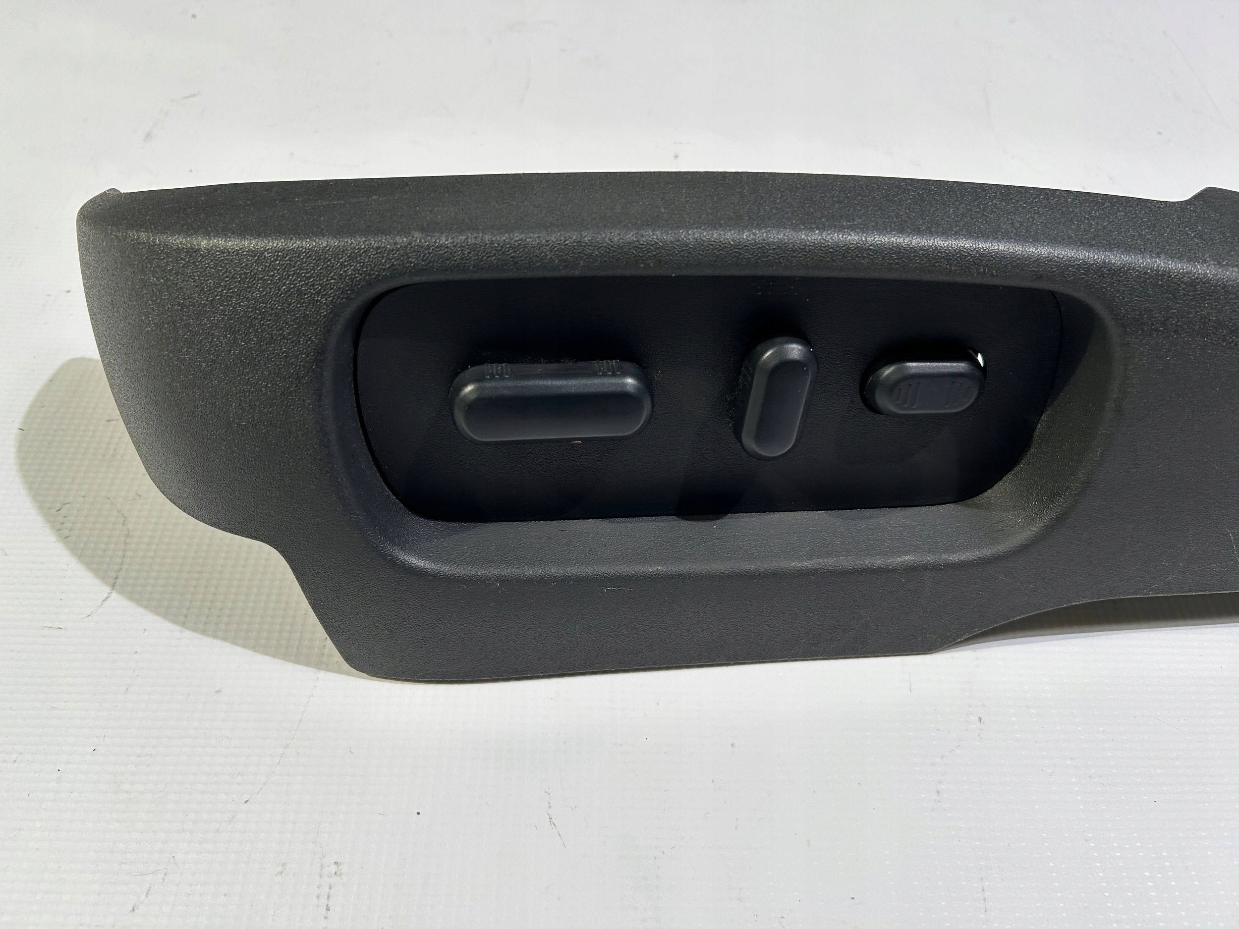 side control panel seat of left left driver´s Ford Flex 2013r