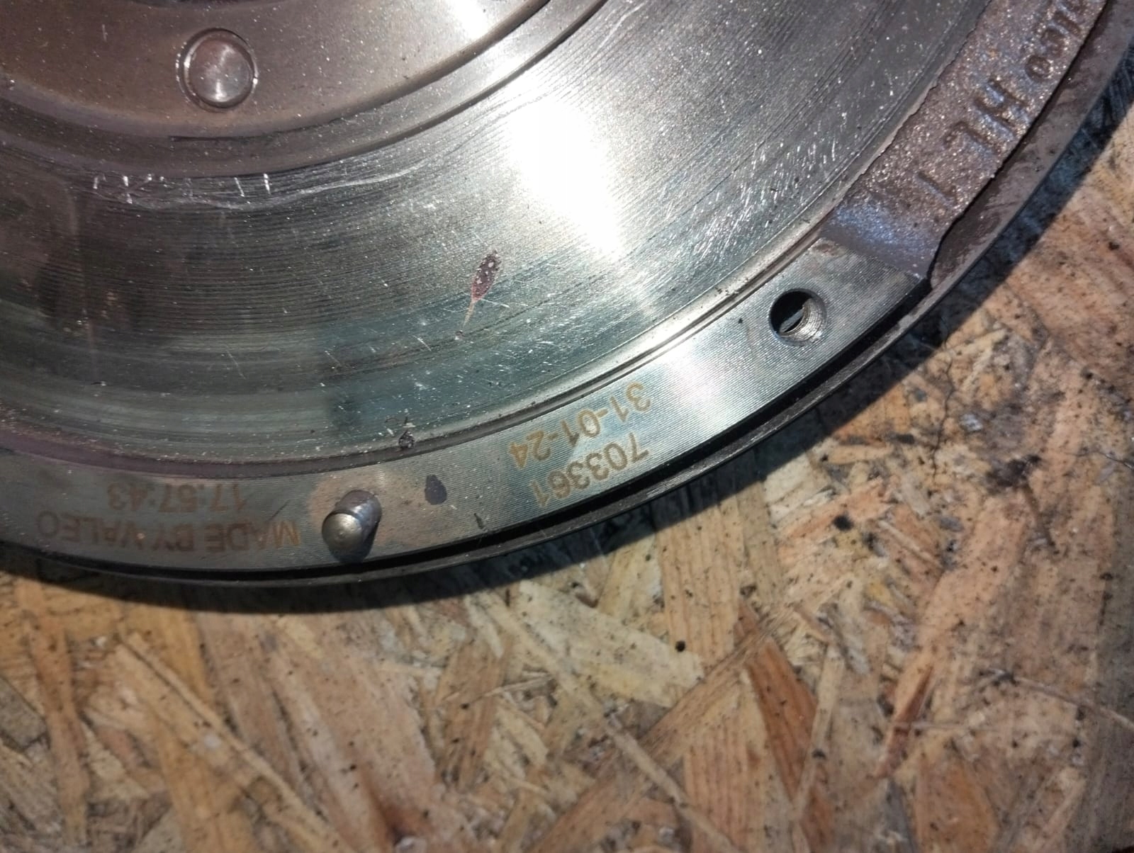 clutch wheel flywheel VOLVO V40 D2 1.6D 324075510