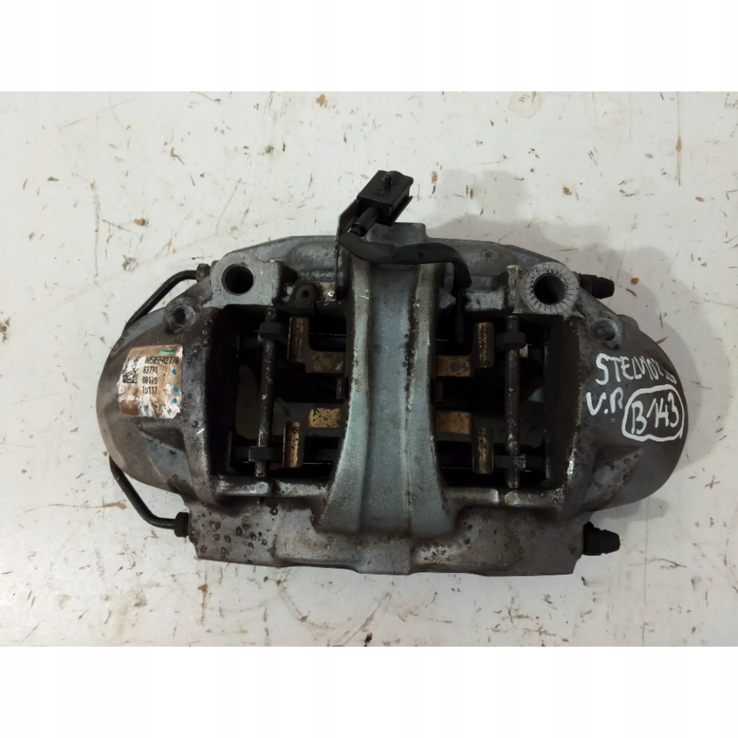 Alfa Romeo Stelvio 2,2D caliper brake front right (B143)