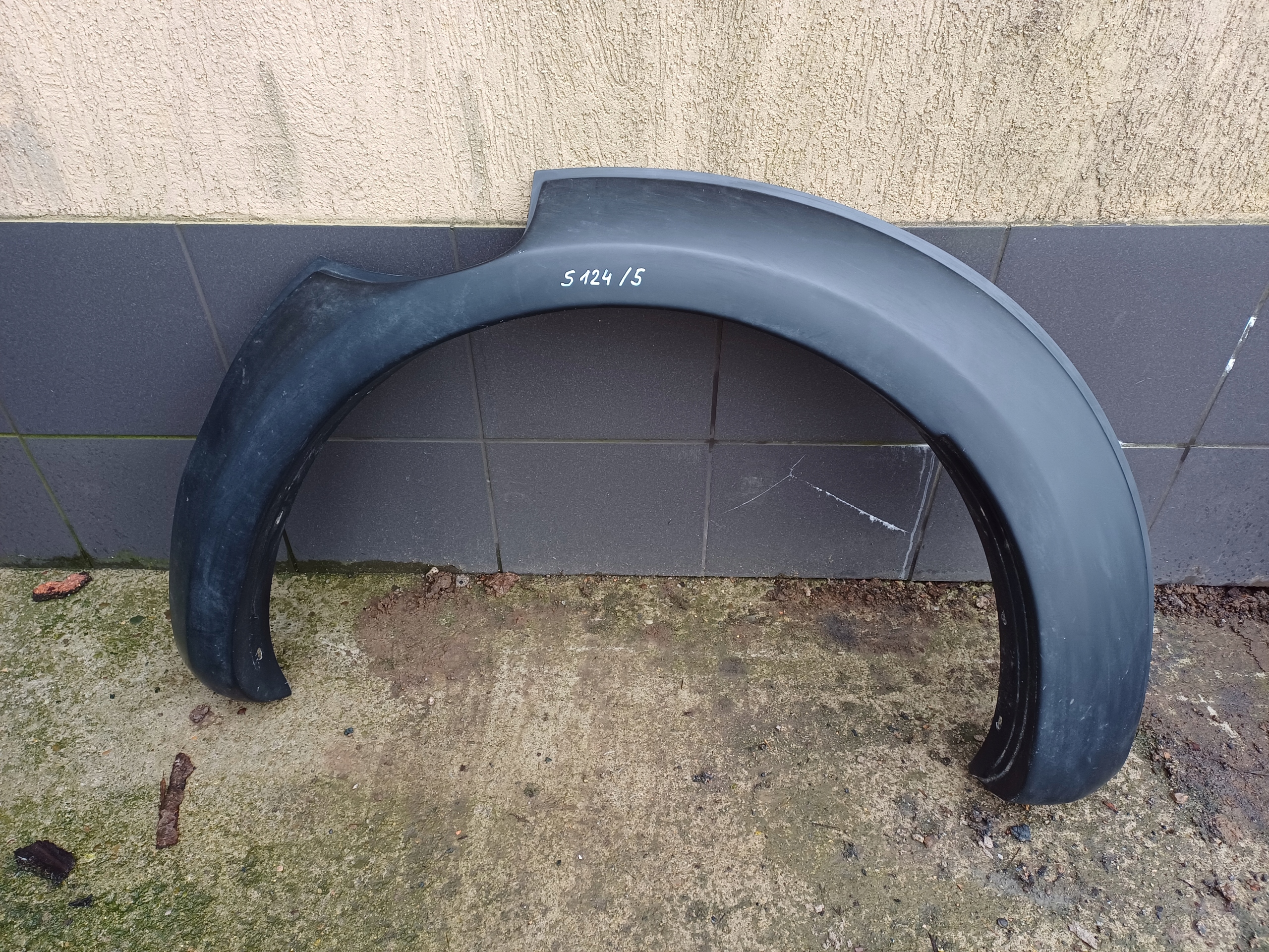 FORD RANGER V LIFT 15- NAKŁADKA BŁOTNIKA LEWA TYŁ